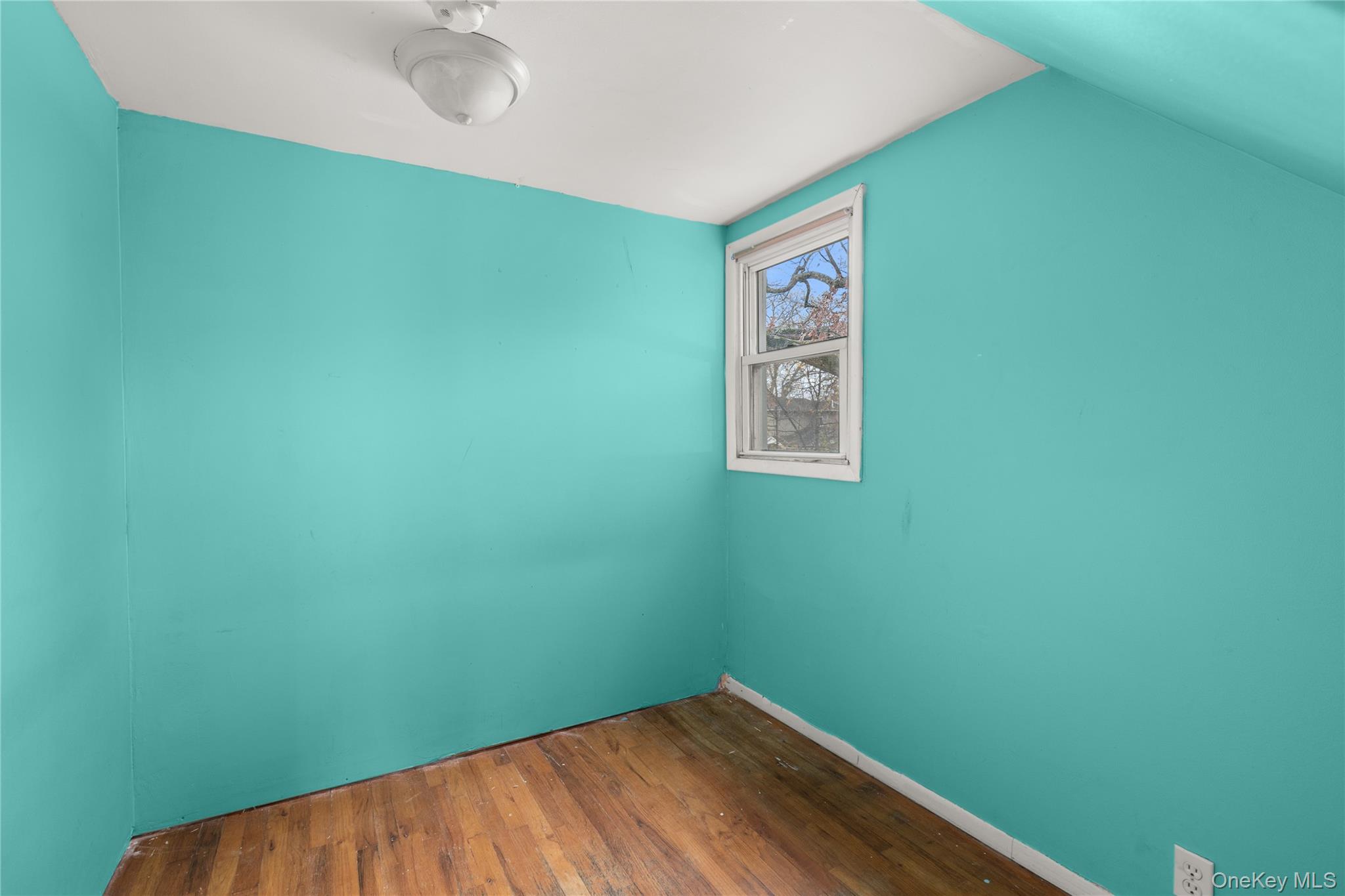 #9 photo, 6 Dunwoodie Avenue, West Islip , NY 11795