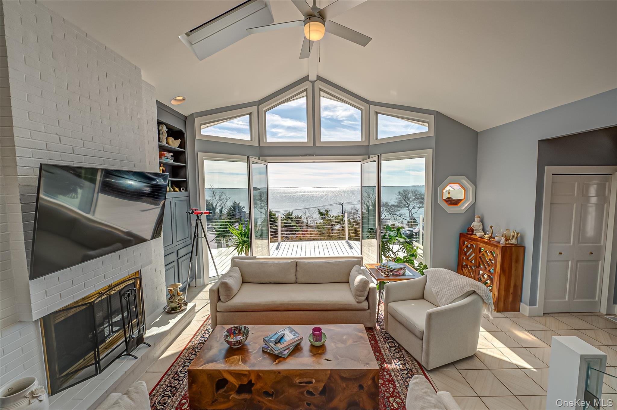 #1 photo, 321 E Montauk Highway, Hampton Bays , NY 11946