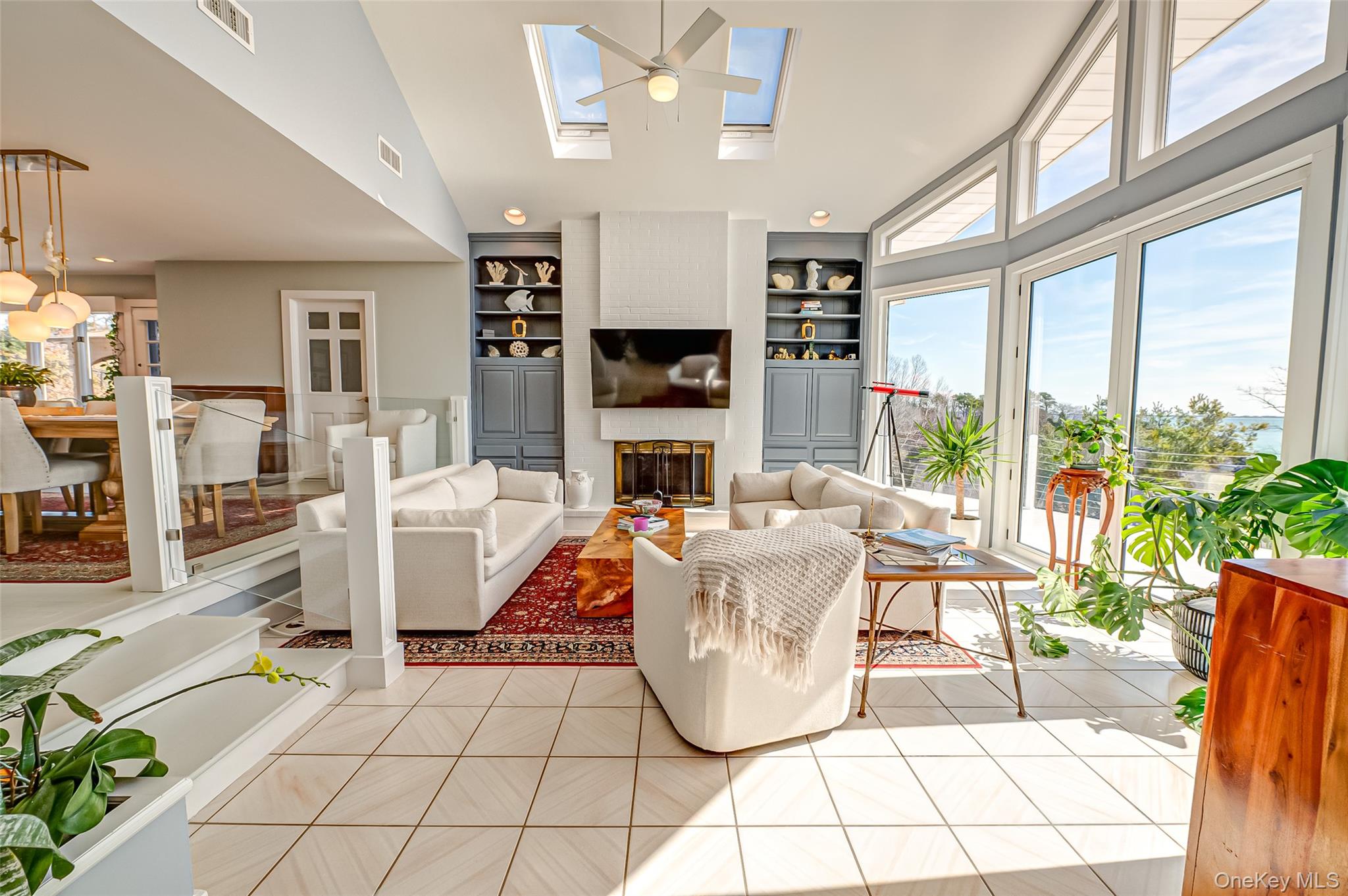 #10 photo, 321 E Montauk Highway, Hampton Bays , NY 11946