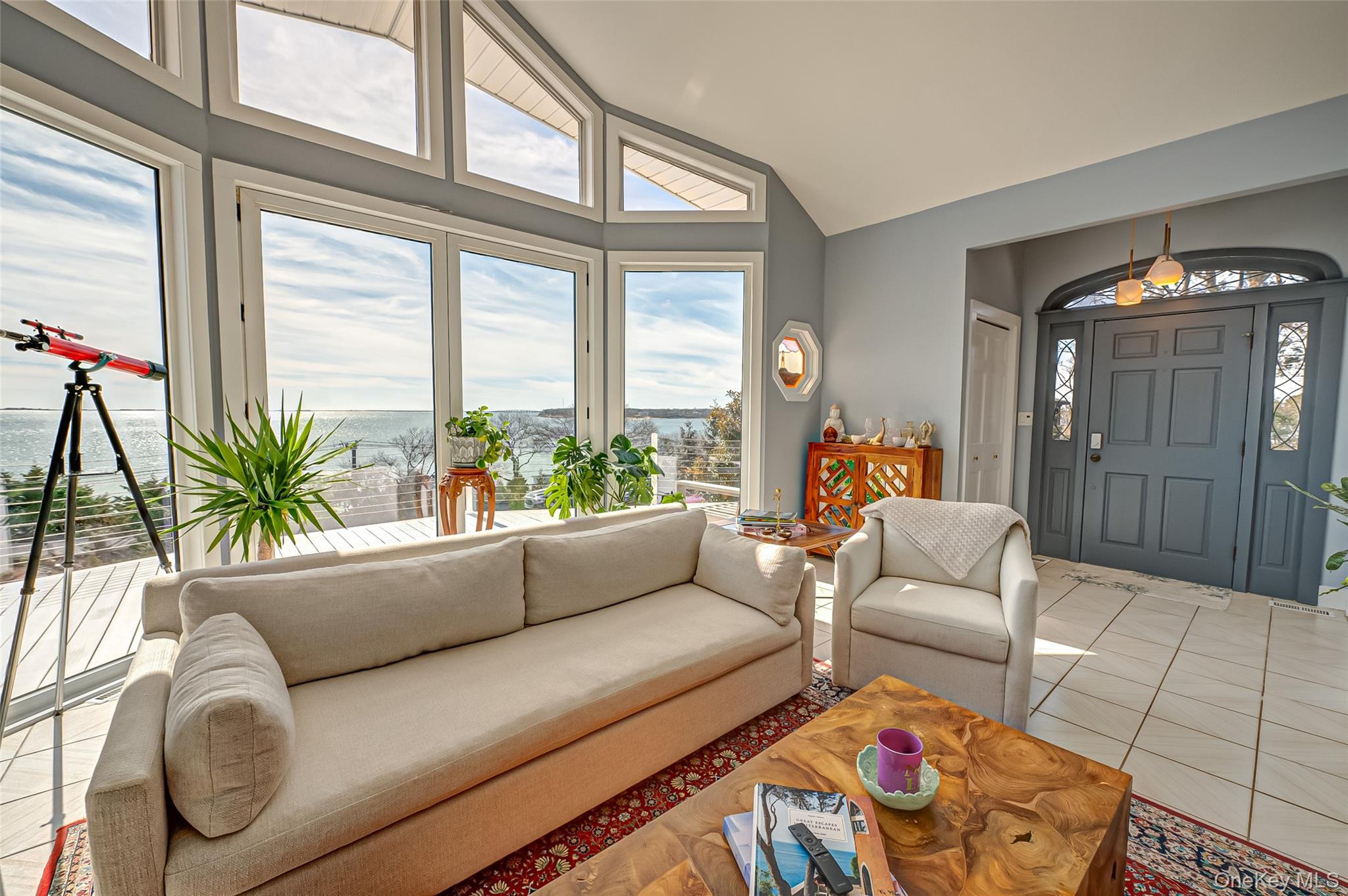 #9 photo, 321 E Montauk Highway, Hampton Bays , NY 11946