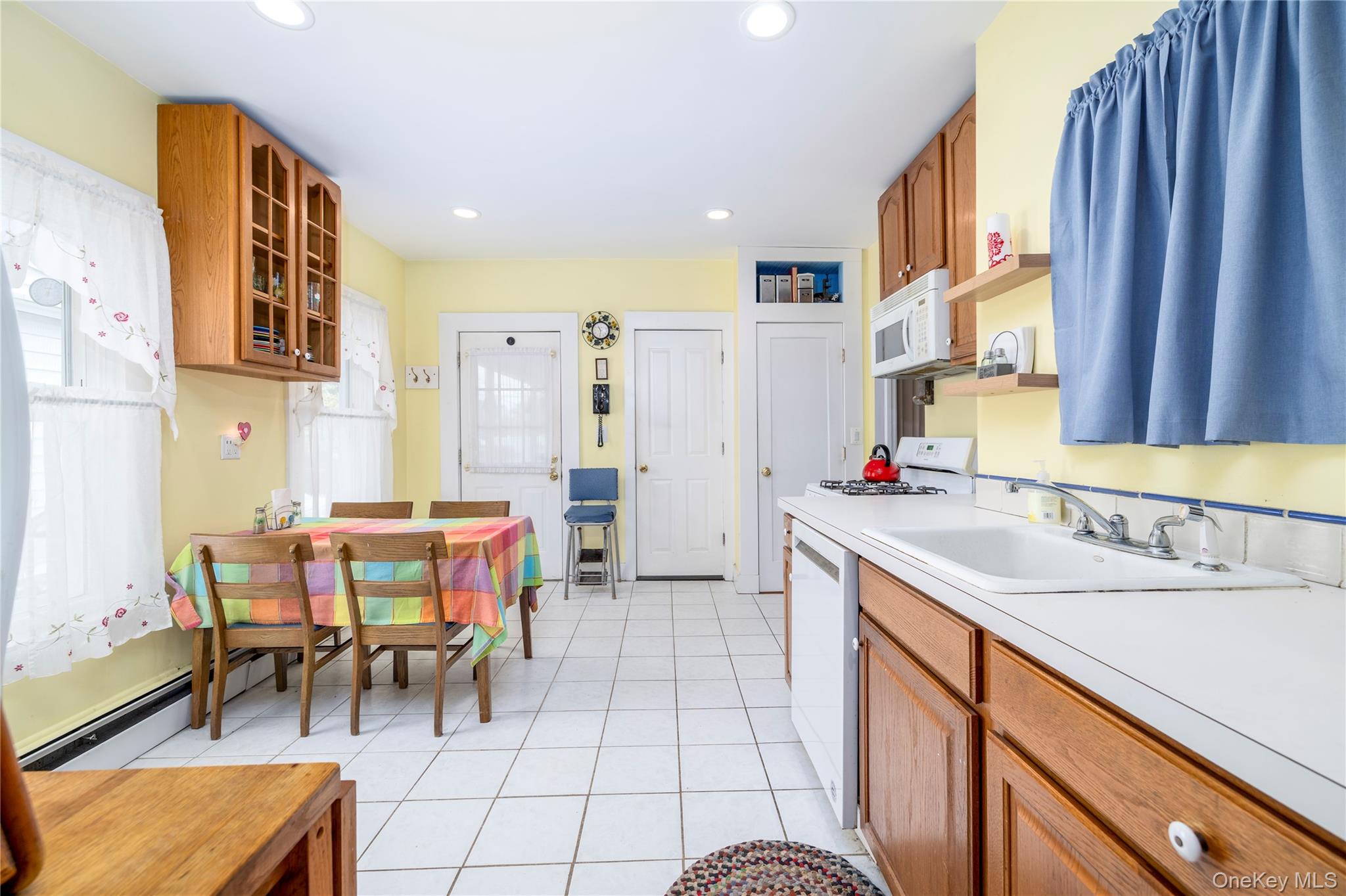 #9 photo, 23 Plainfield Avenue, East Rockaway , NY 11518