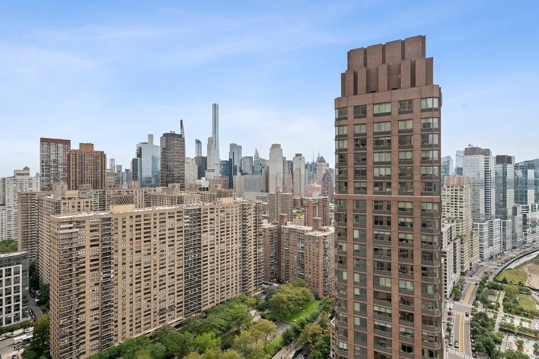 #4 photo, New York City, Lincoln Square , NY 10069