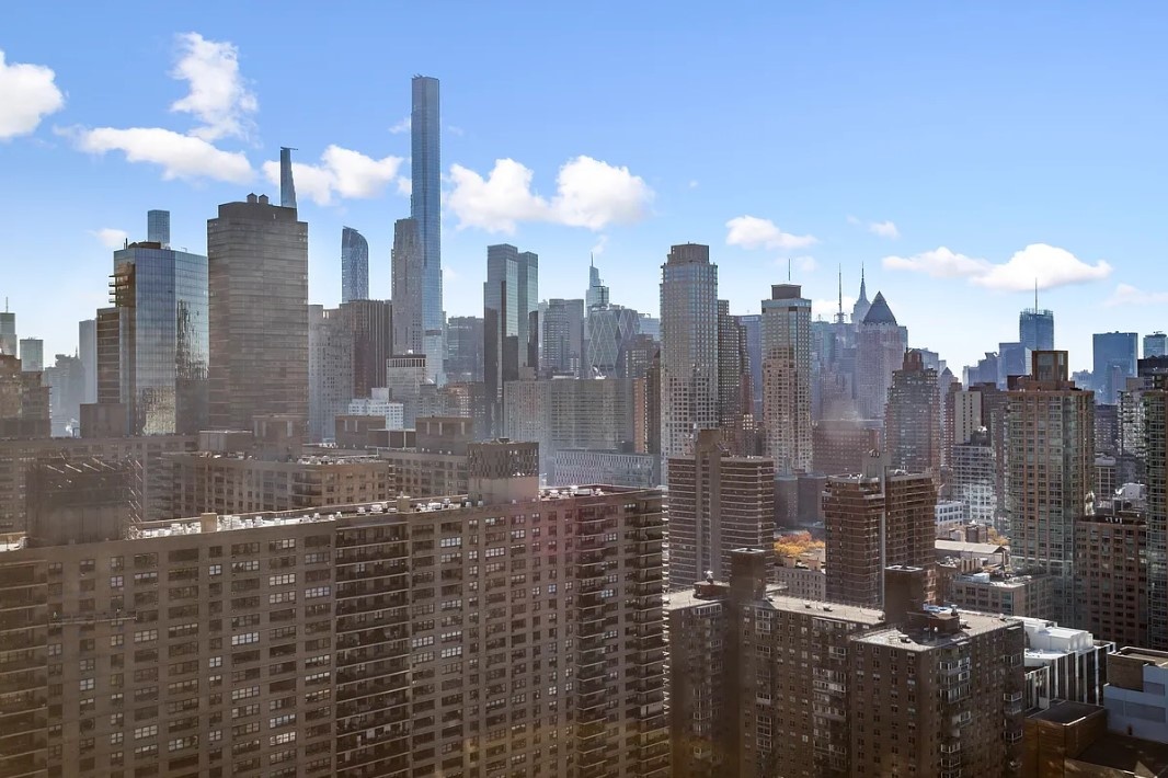 #5 photo, New York City, Lincoln Square , NY 10069