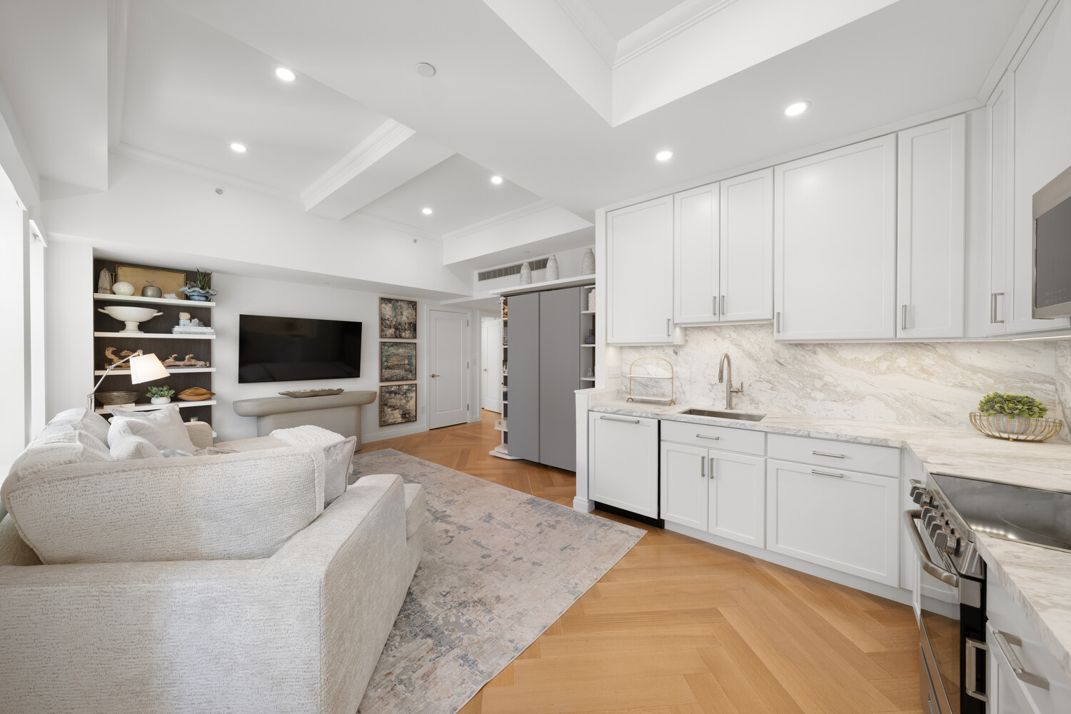 #1 photo, 160 CENTRAL Park S, Central Park South , NY 10019