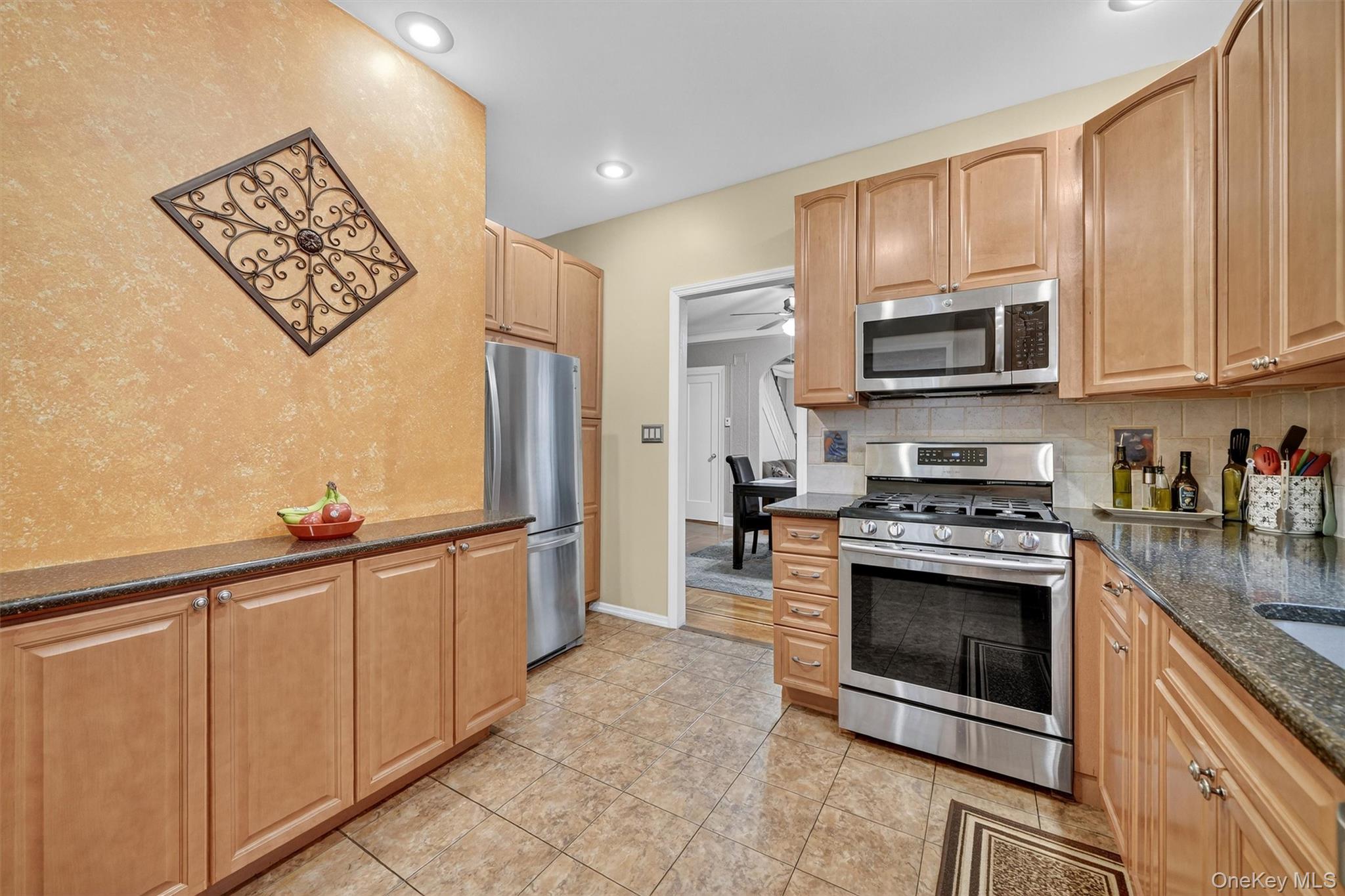 #11 photo, 2131 Lurting Avenue, Bronx , NY 10461