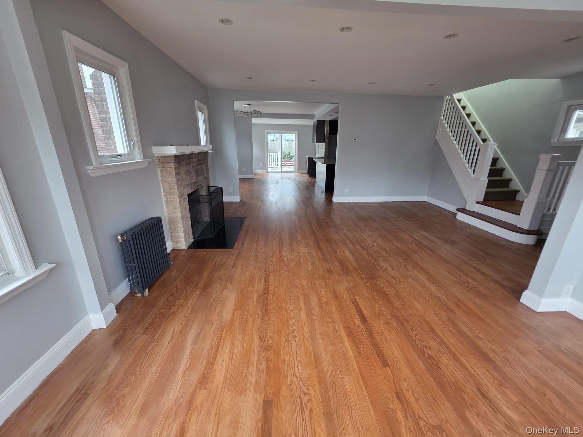 #10 photo, 109-73 200th Street, Saint Albans , NY 11412