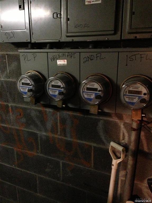 #7 photo, 658 E 216th Street, Bronx , NY 10467