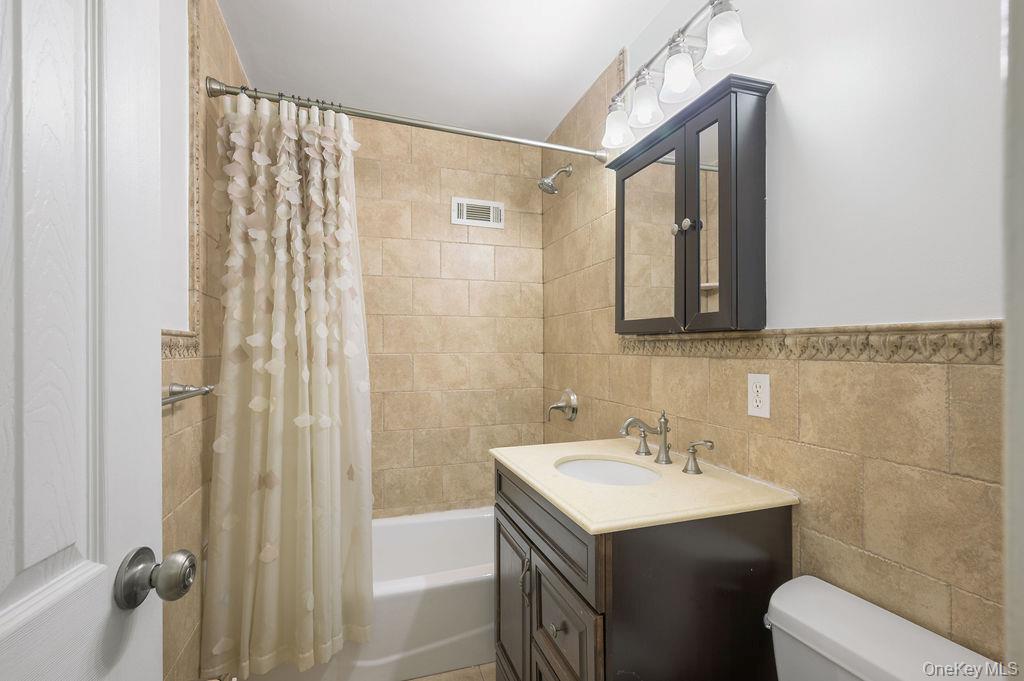 #11 photo, 103 Wiltshire Road, Scarsdale , NY 10583