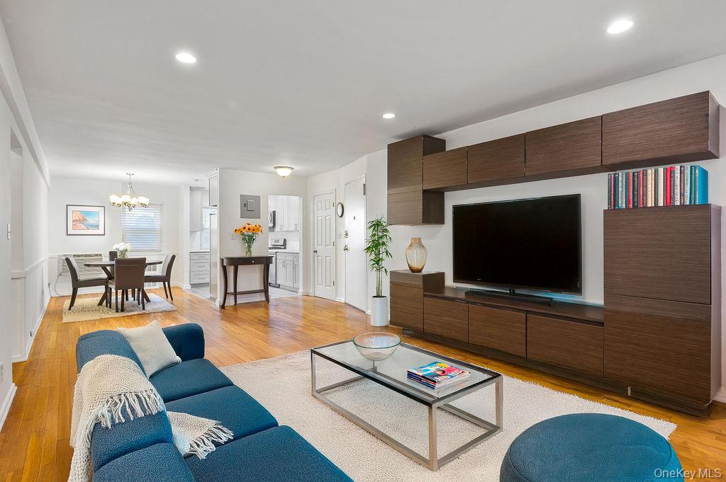 #4 photo, 103 Wiltshire Road, Scarsdale , NY 10583