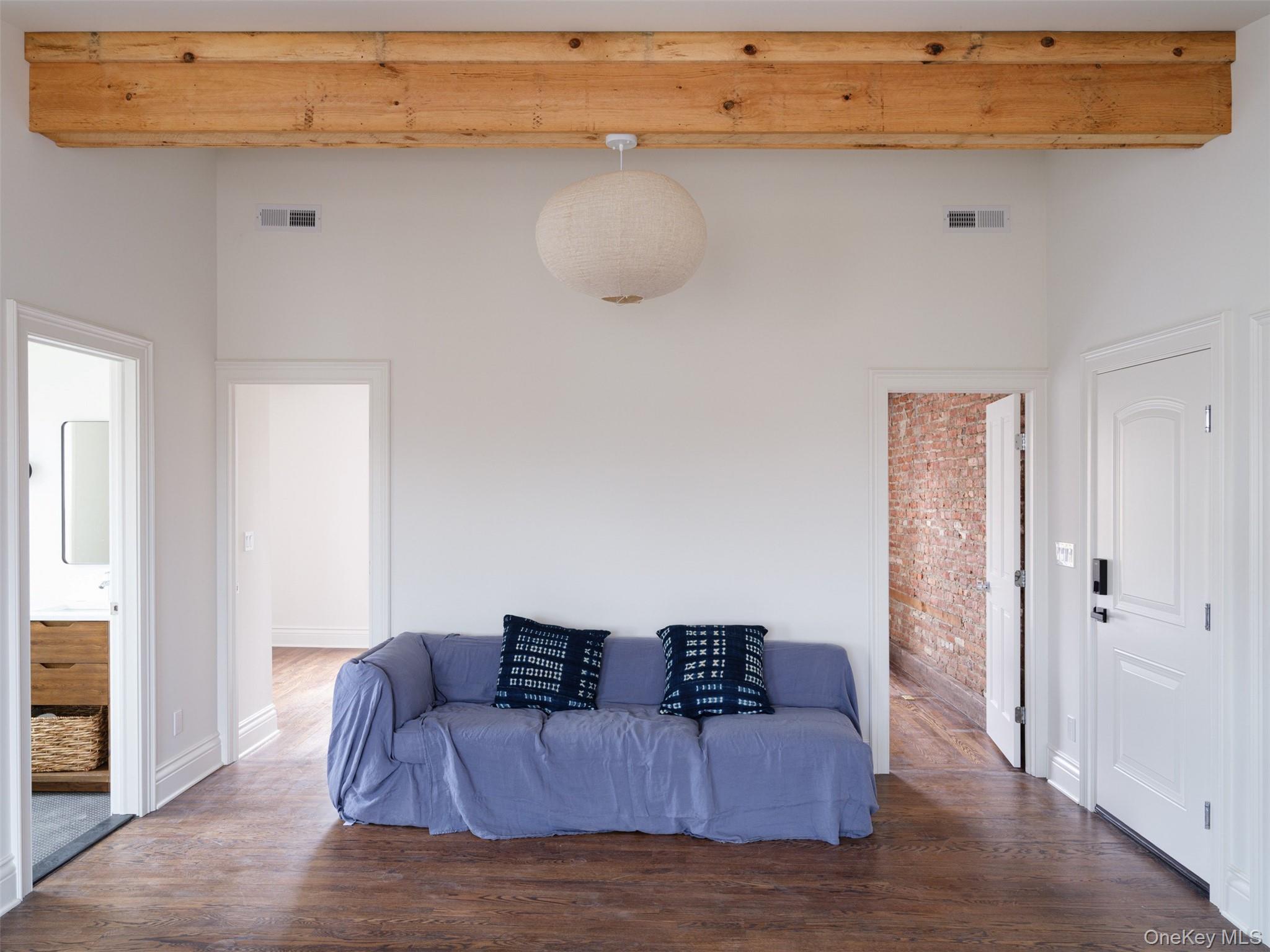 #6 photo, 702-704 Columbia Street, Hudson , NY 12534