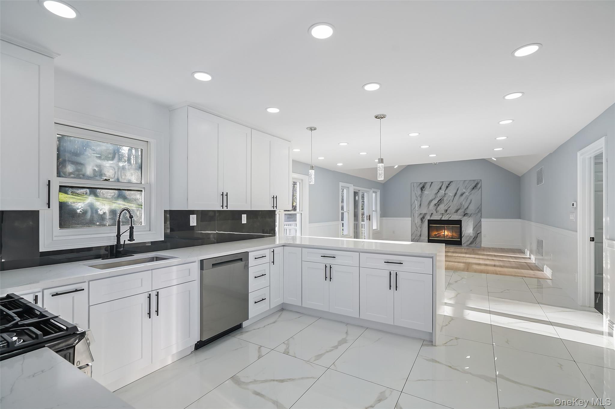 #4 photo, 95 Wellington Court, Yorktown Heights , NY 10598