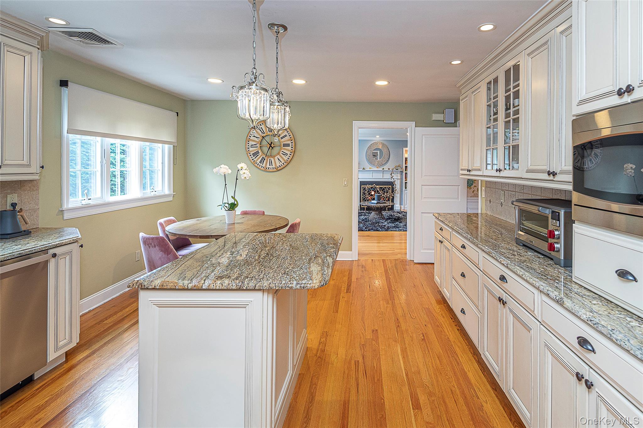 #11 photo, 52 Woodland Avenue, Bronxville , NY 10708