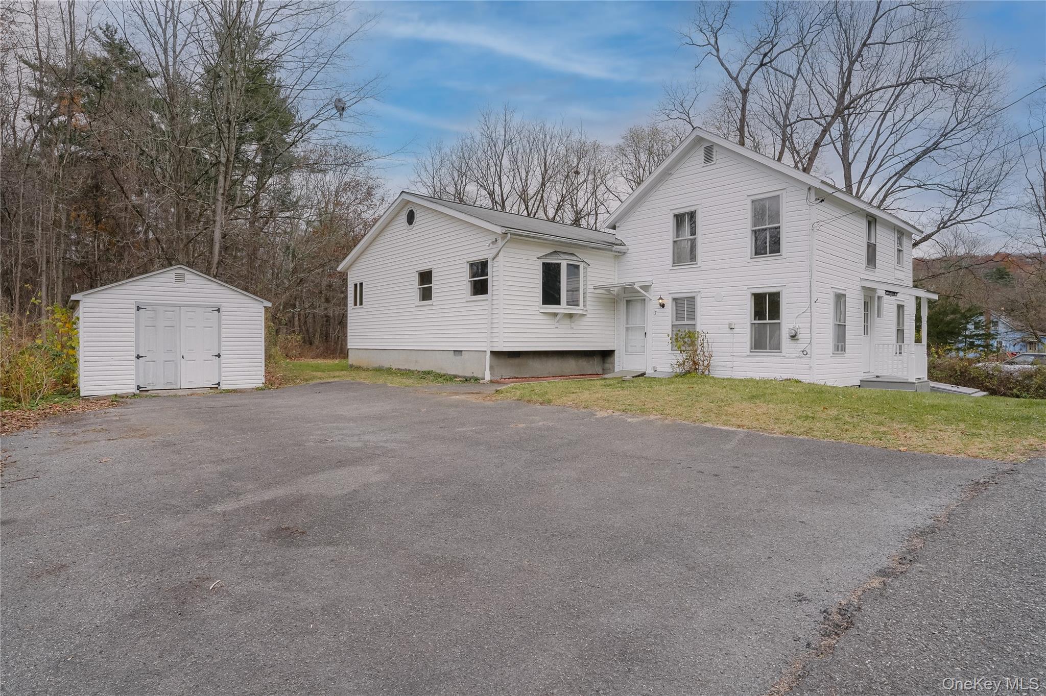 #1 photo, 7 Halstein Lane, Ulster Park , NY 12487