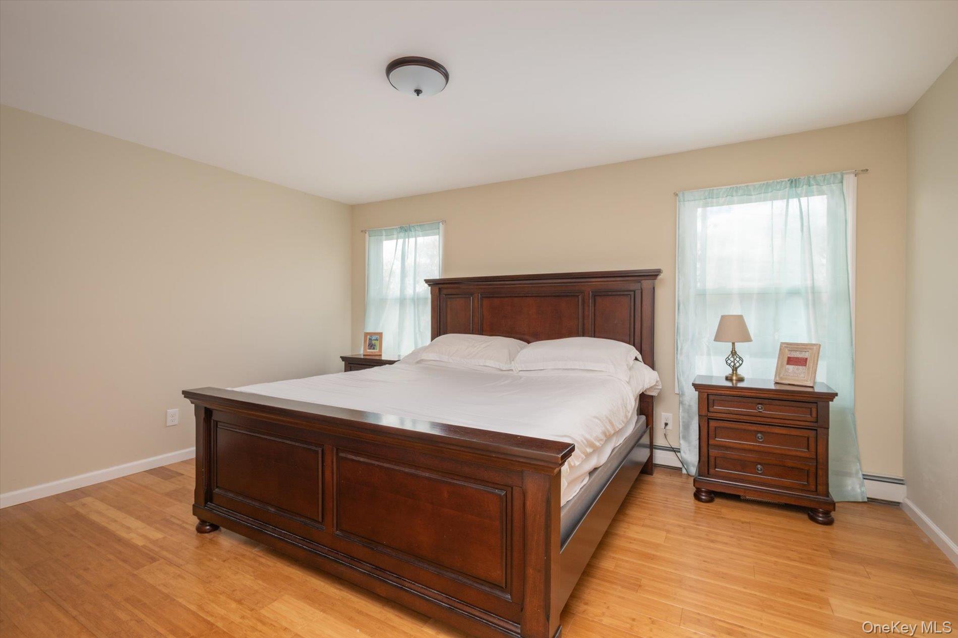 #16 photo, 98 Hardy Lane, Westbury , NY 11590