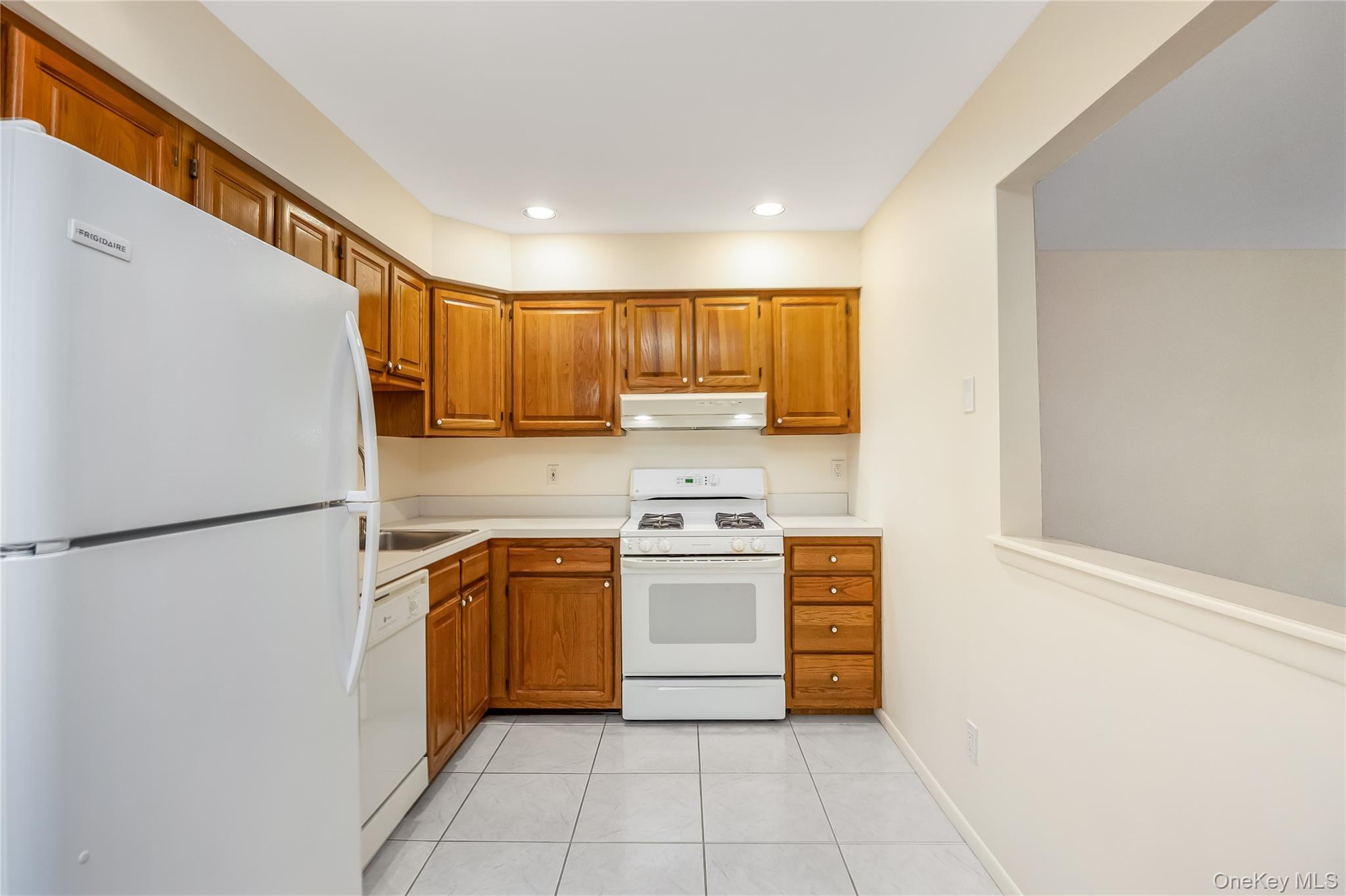 #11 photo, 20 Laurel Avenue, East Islip , NY 11730