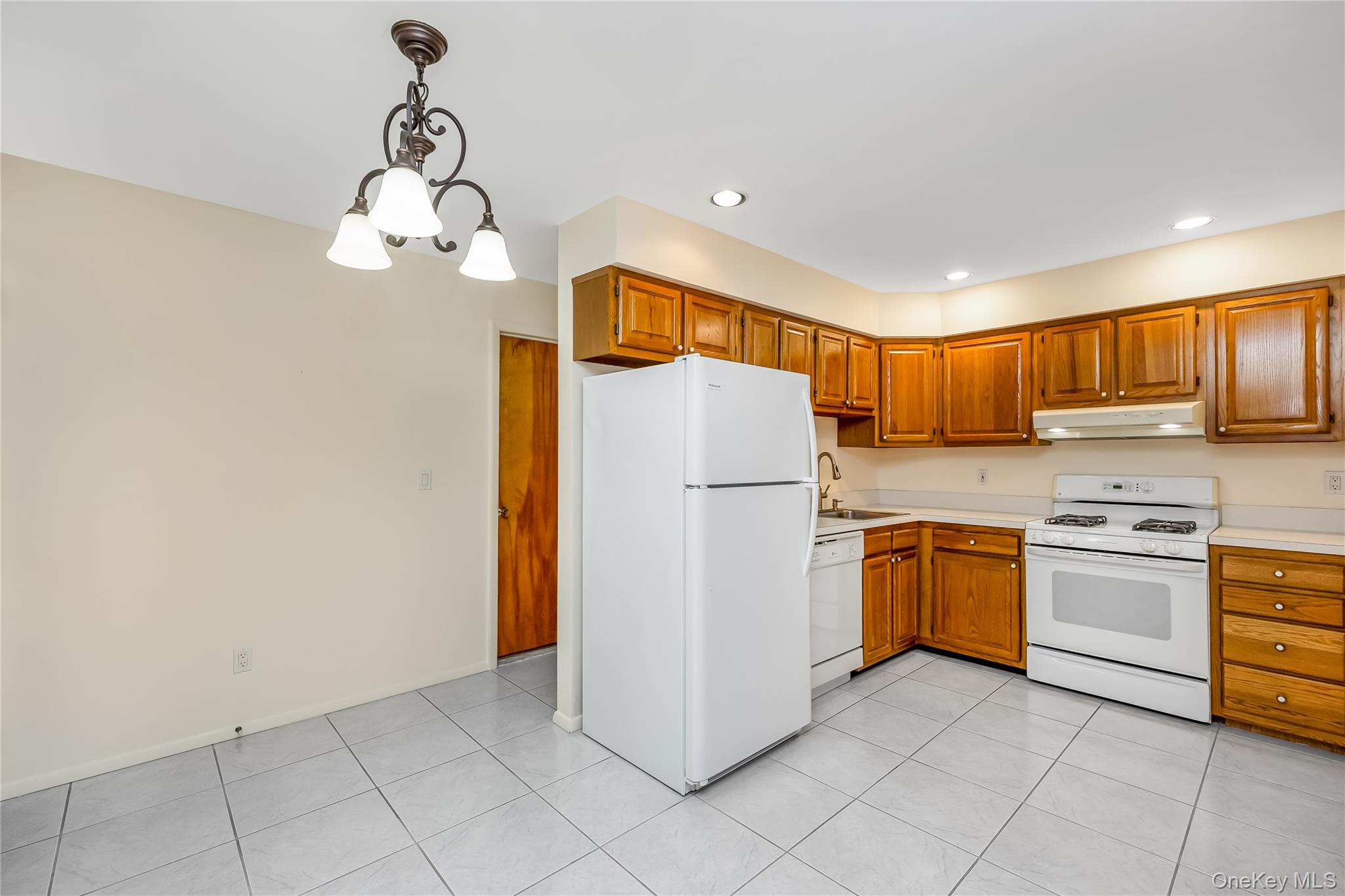 #12 photo, 20 Laurel Avenue, East Islip , NY 11730