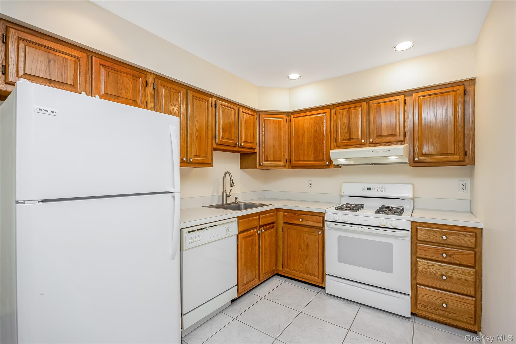 #3 photo, 20 Laurel Avenue, East Islip , NY 11730