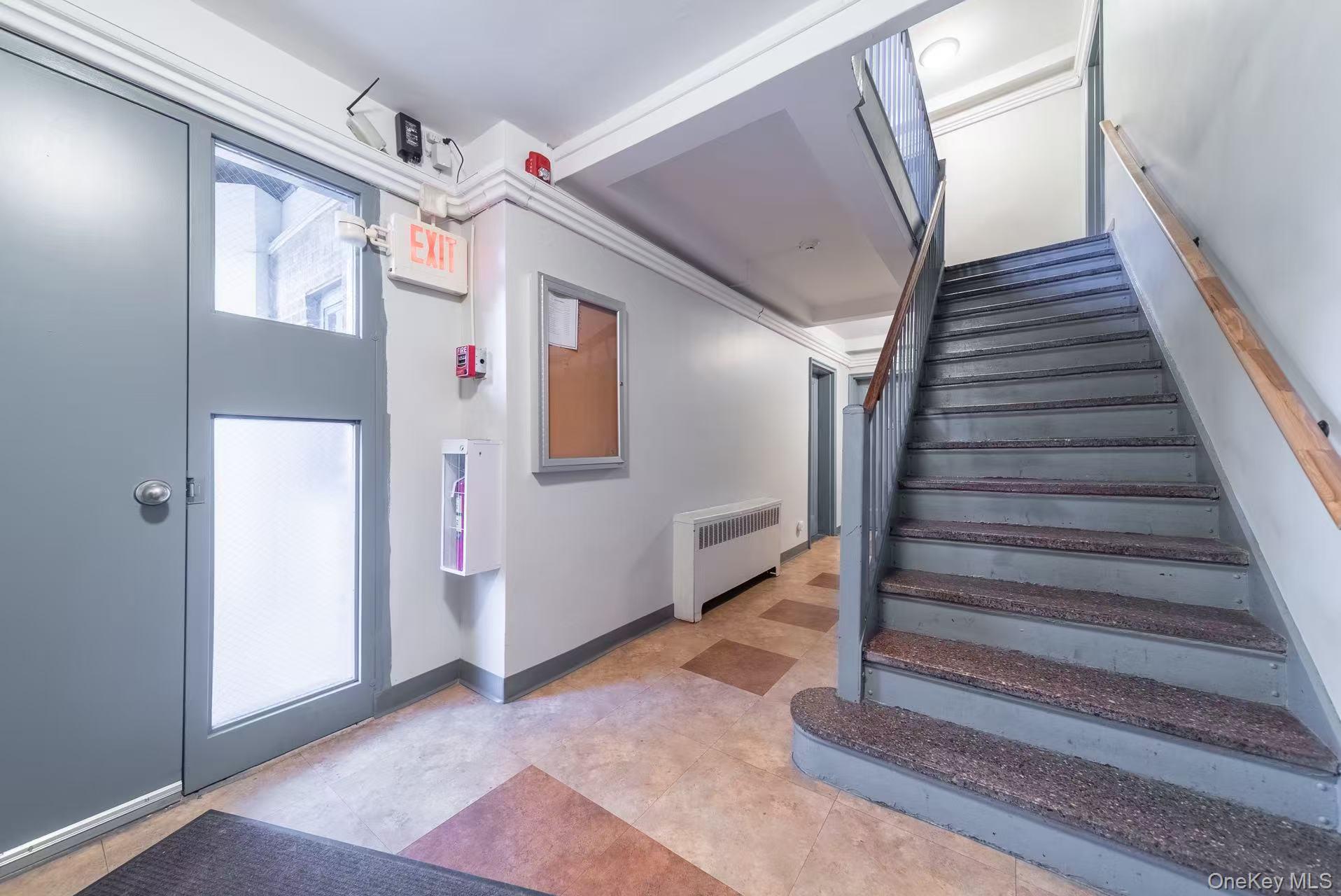 #18 photo, 8 W Mill Drive, Great Neck , NY 11021