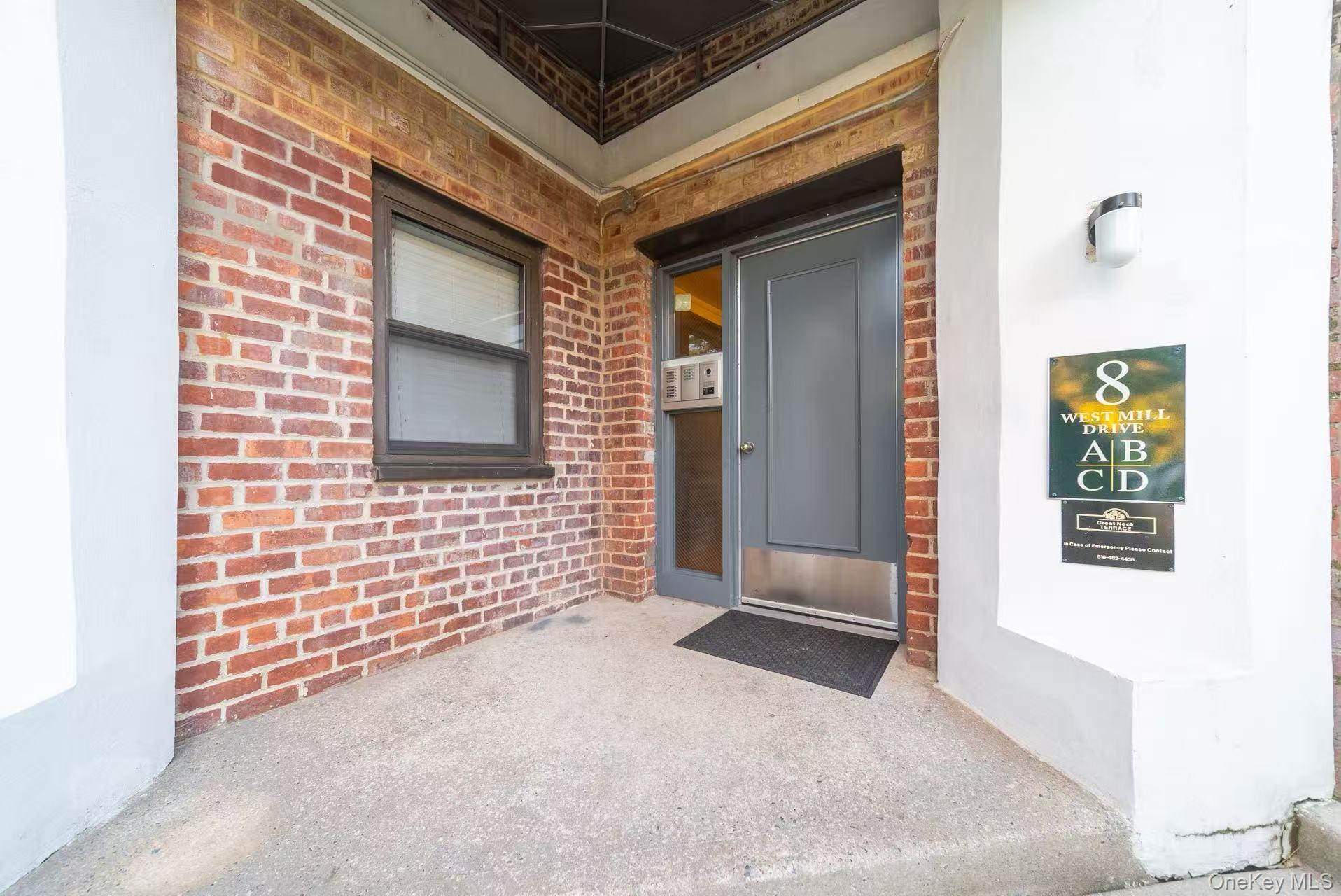 #3 photo, 8 W Mill Drive, Great Neck , NY 11021