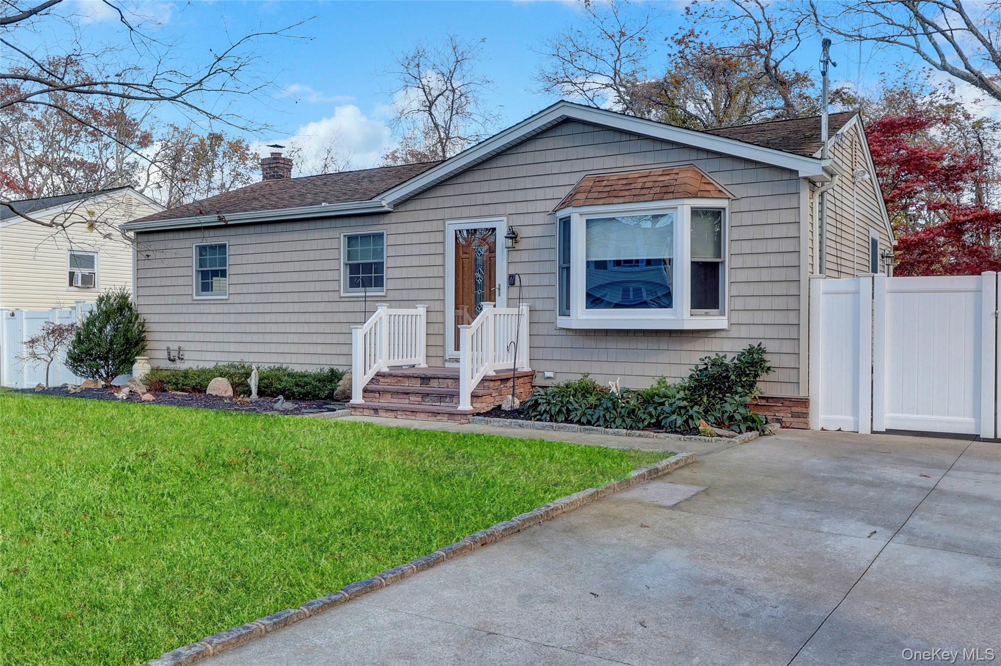 #2 photo, 5 Zenith Road, Rocky Point , NY 11778