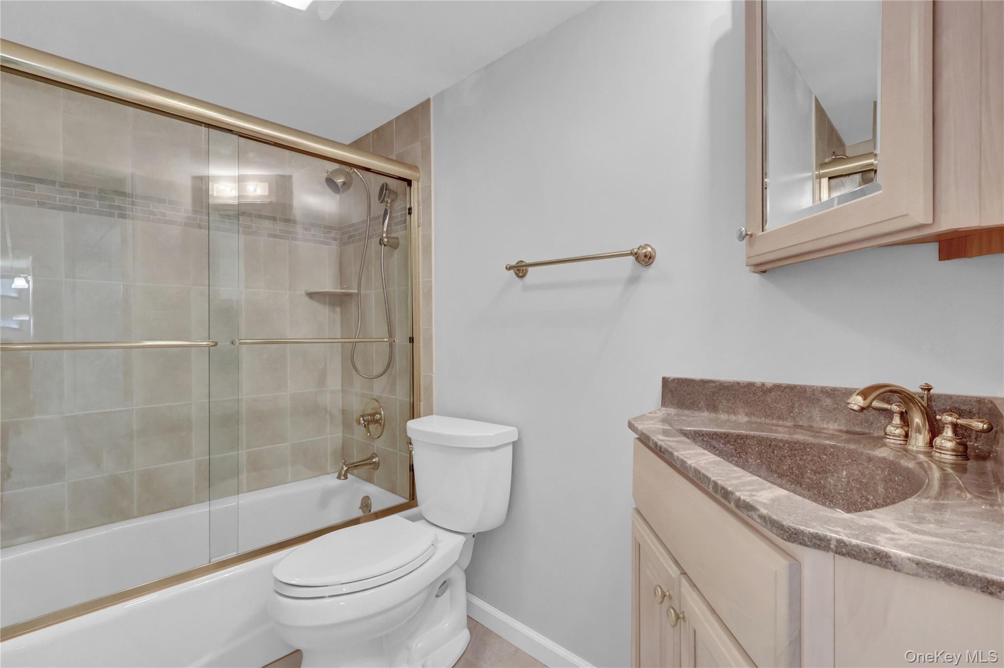 #20 photo, 5 Zenith Road, Rocky Point , NY 11778