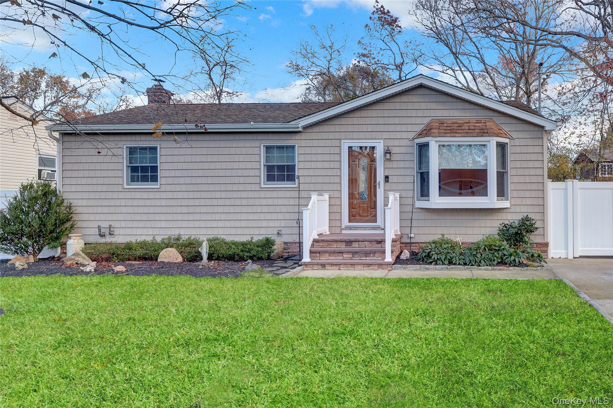 #3 photo, 5 Zenith Road, Rocky Point , NY 11778