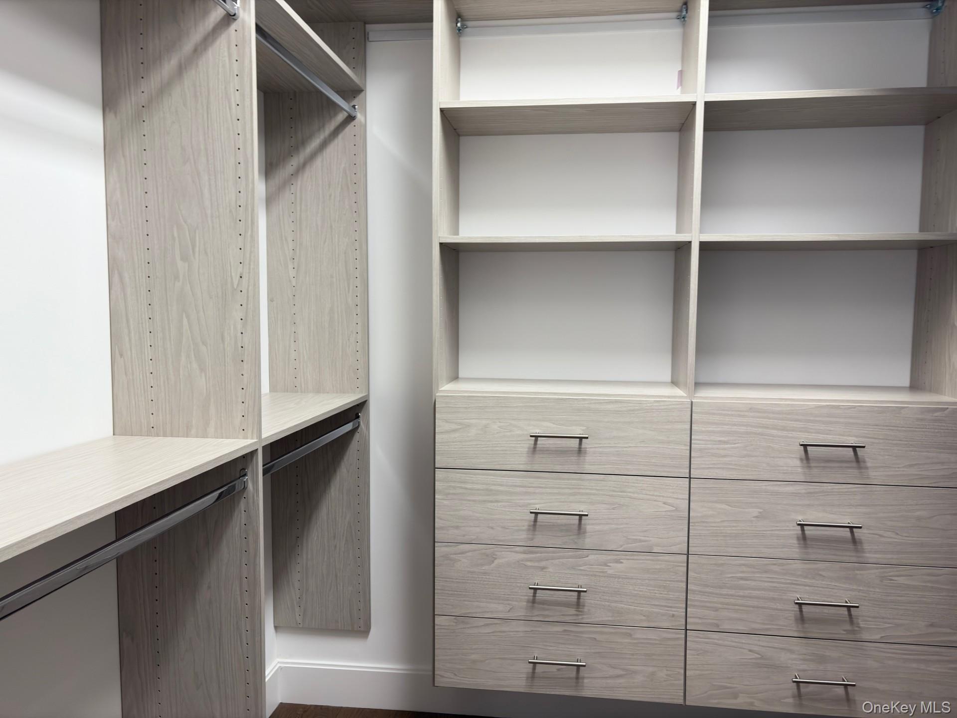 #5 photo, 1005 Mill Creek N, Roslyn , NY 11576