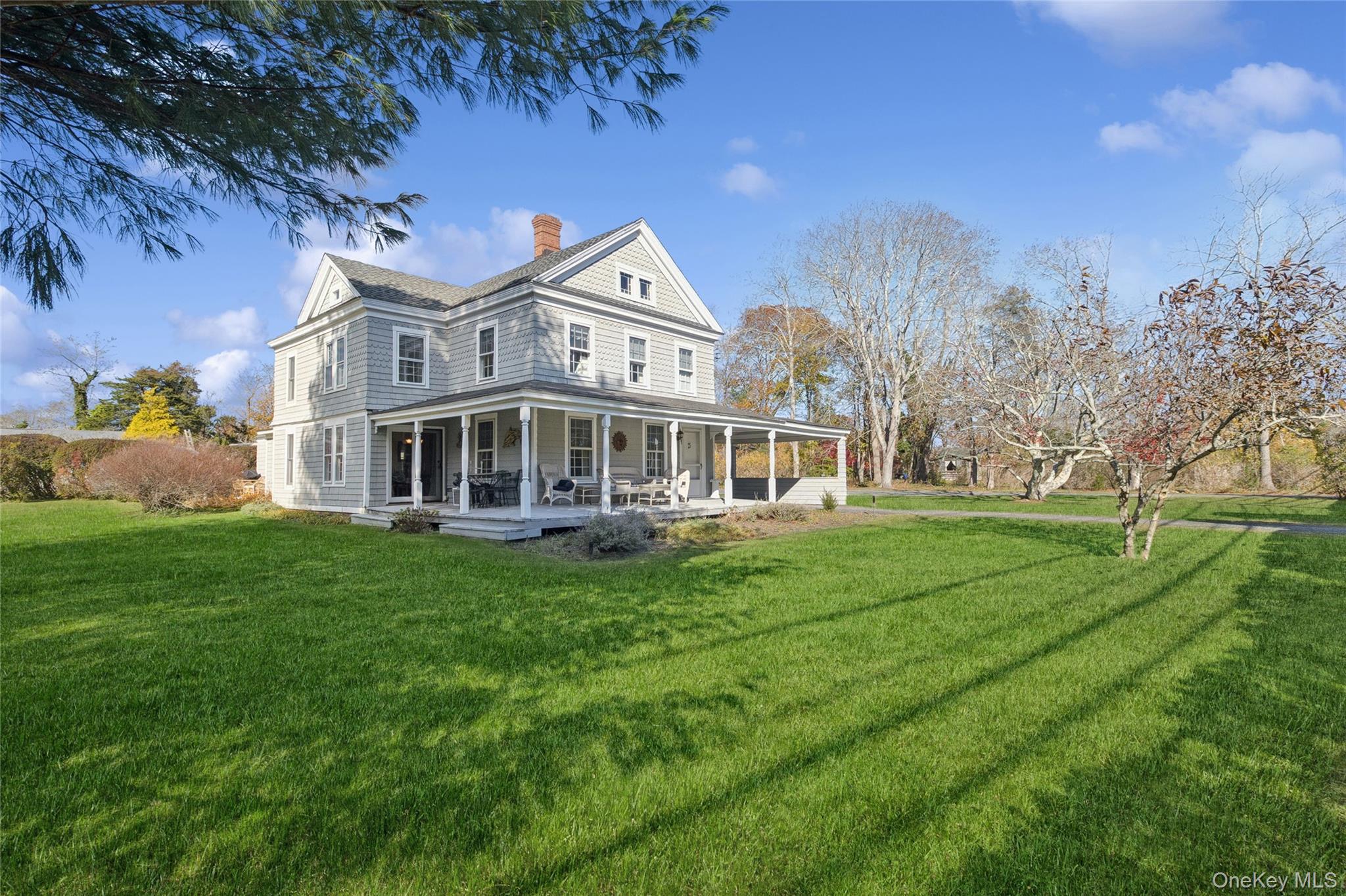 #1 photo, 718 Montauk Highway, East Quogue , NY 11942