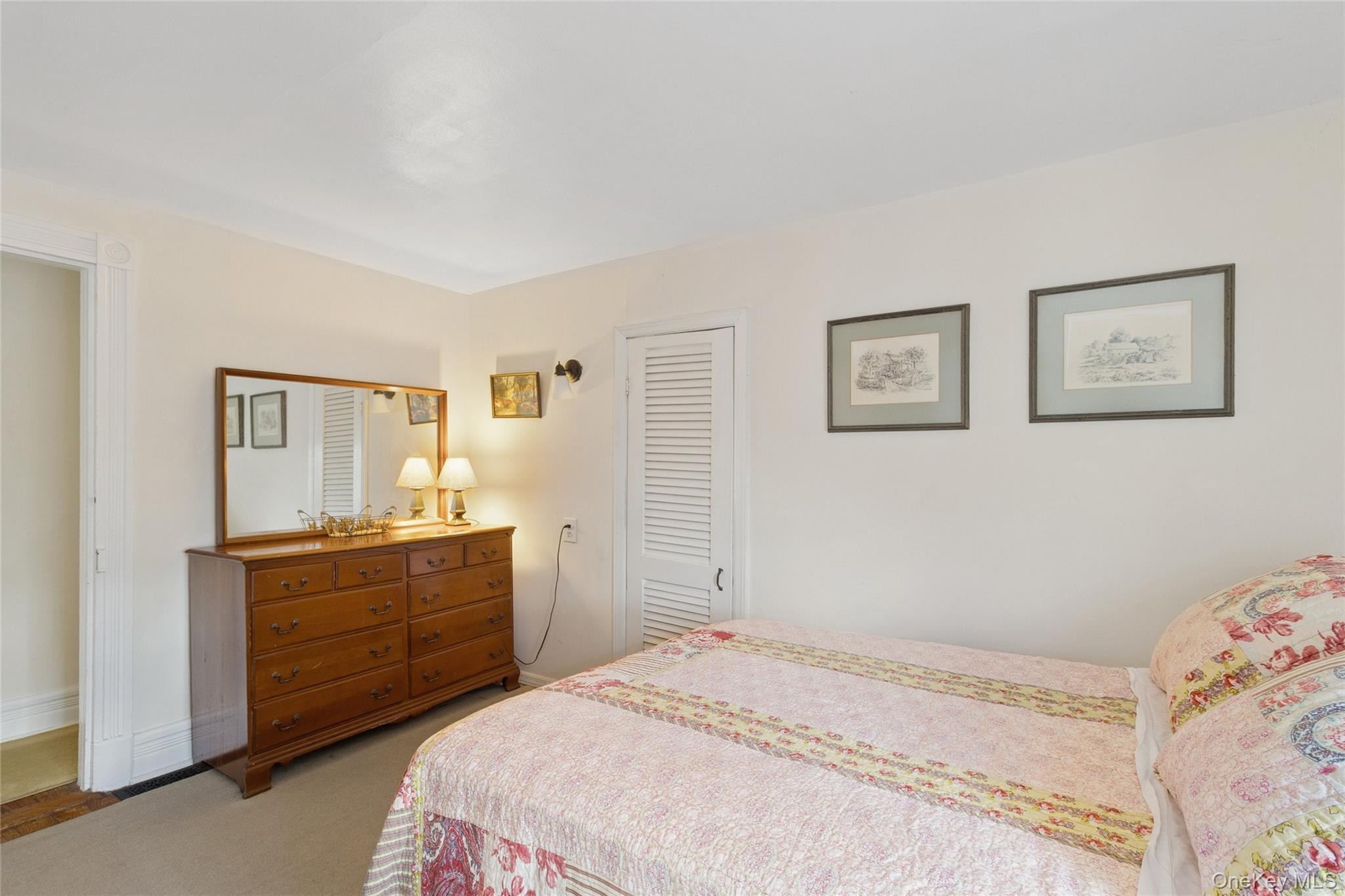 #19 photo, 718 Montauk Highway, East Quogue , NY 11942