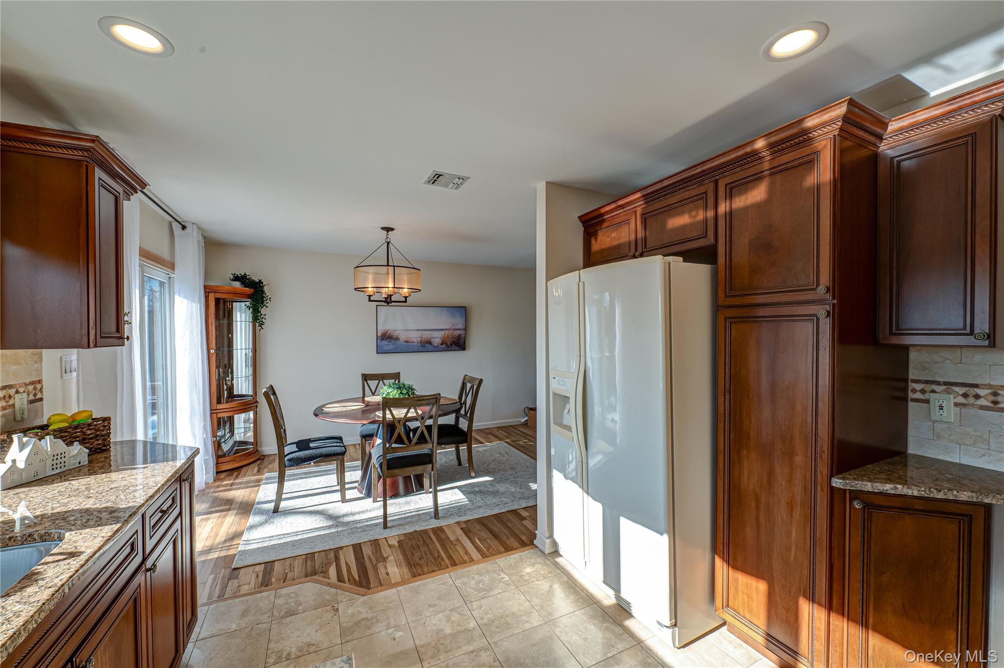 #10 photo, 928 Peconic Avenue, West Babylon , NY 11704