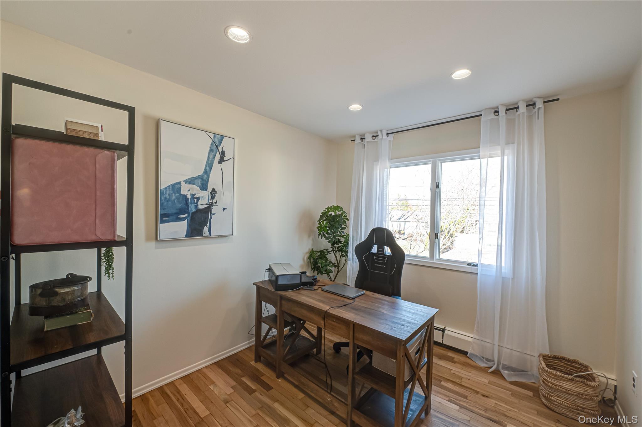 #18 photo, 928 Peconic Avenue, West Babylon , NY 11704