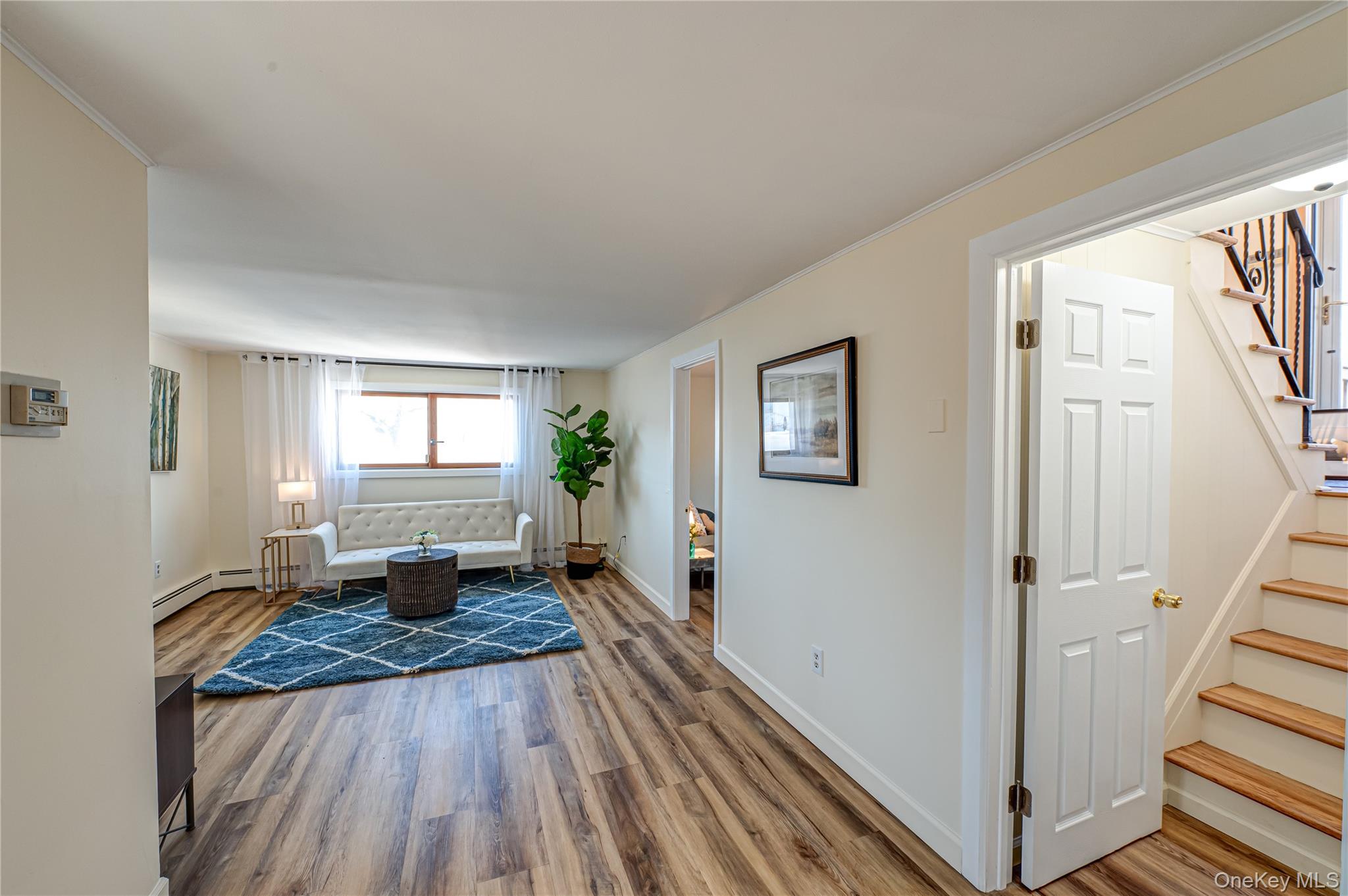 #20 photo, 928 Peconic Avenue, West Babylon , NY 11704