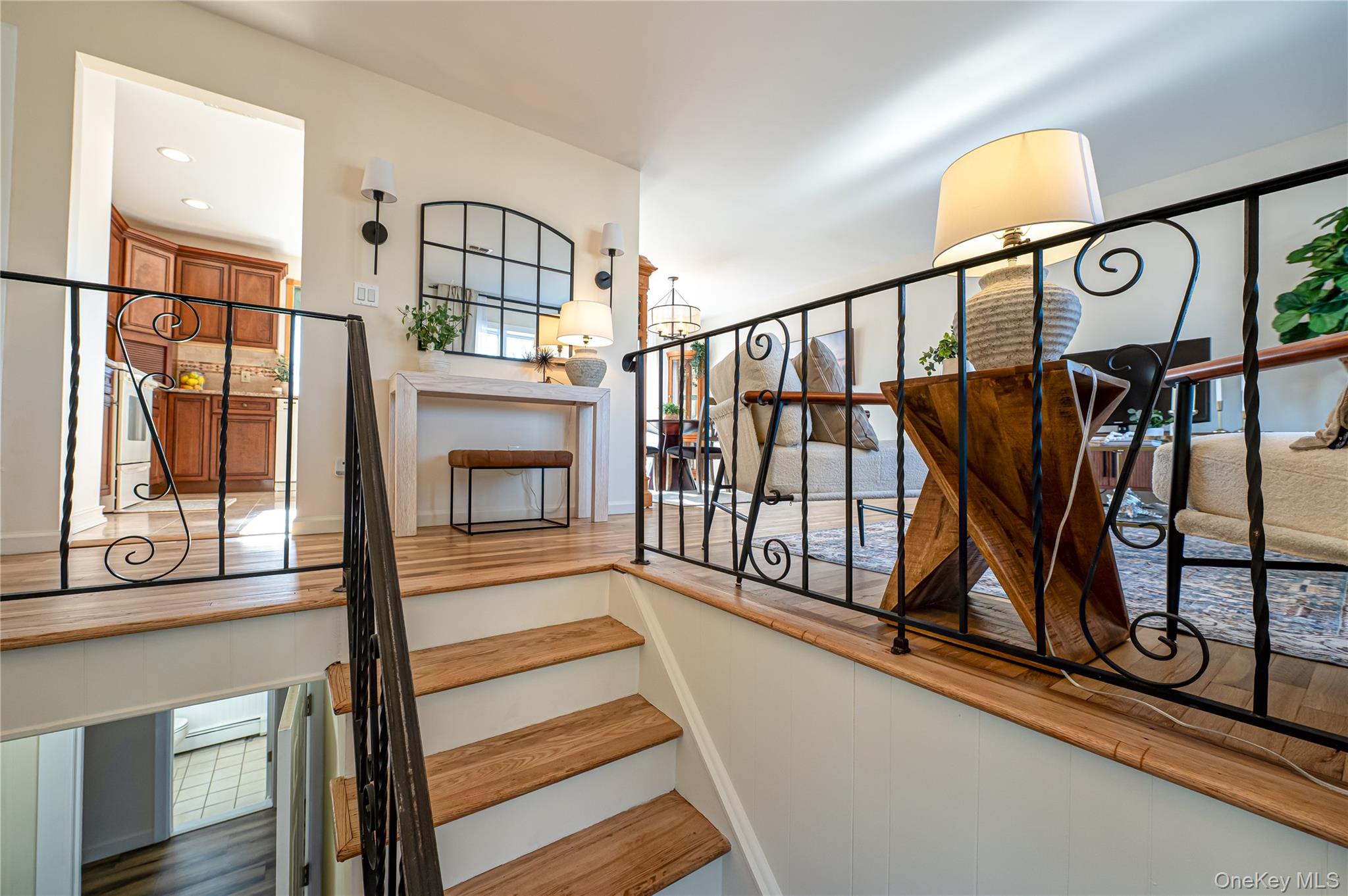 #3 photo, 928 Peconic Avenue, West Babylon , NY 11704