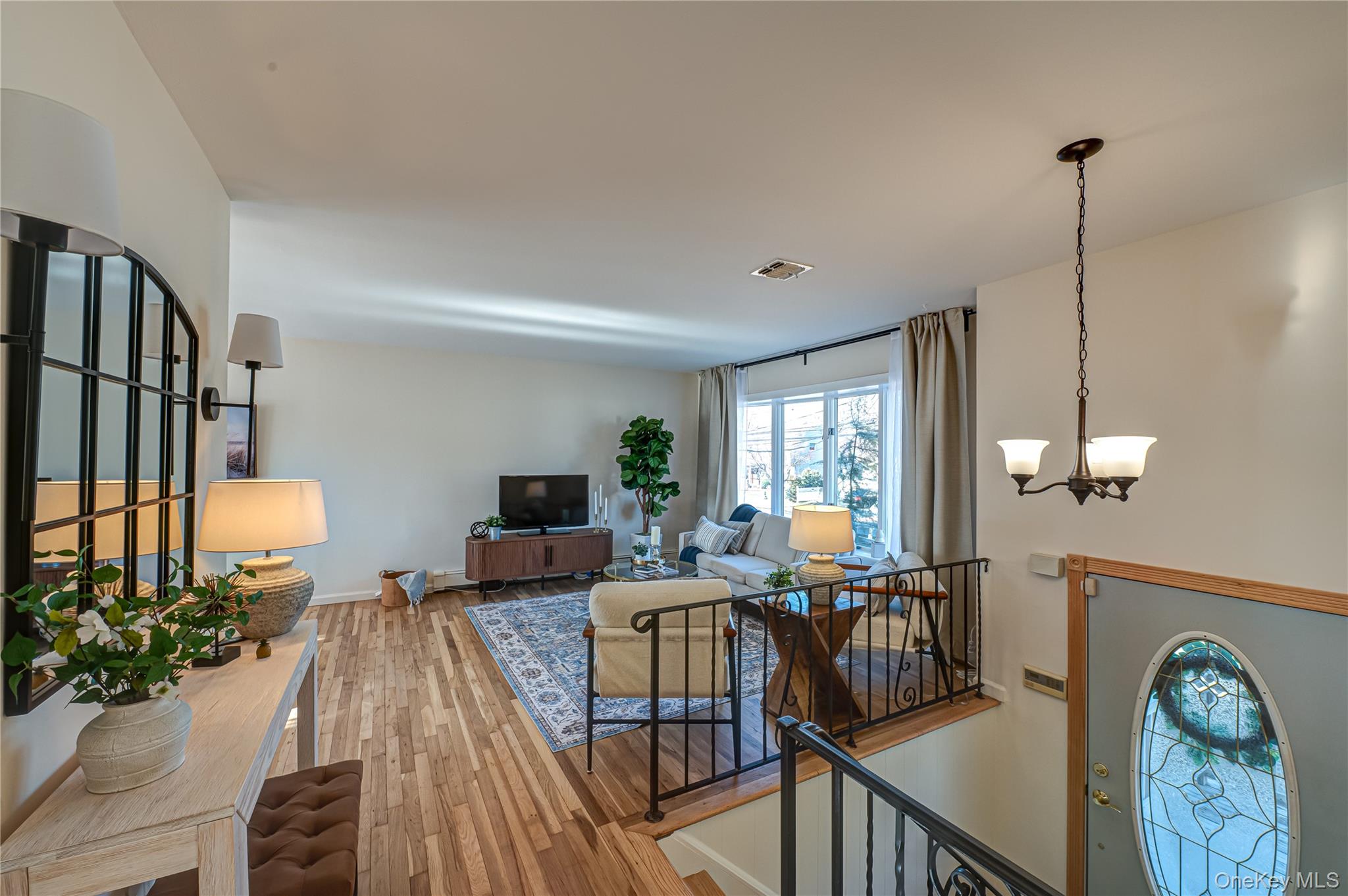 #5 photo, 928 Peconic Avenue, West Babylon , NY 11704