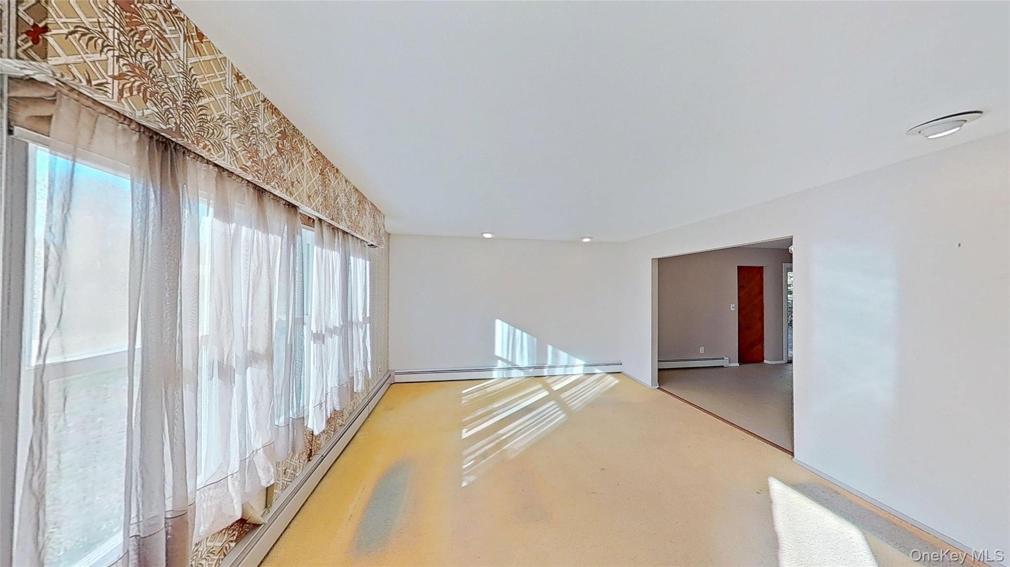 #10 photo, 25 Hawthorne Street, Mount Sinai , NY 11766