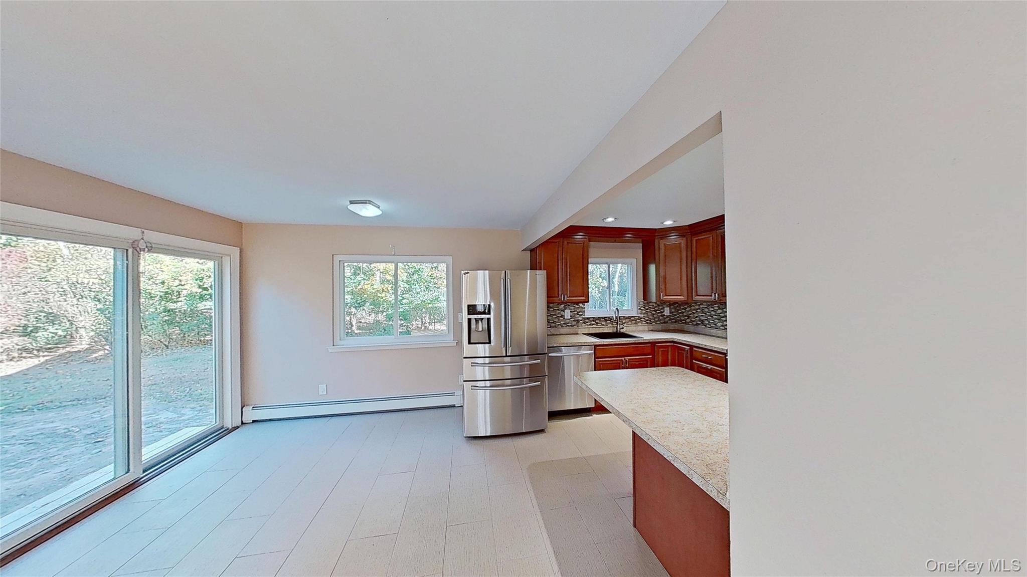 #14 photo, 25 Hawthorne Street, Mount Sinai , NY 11766