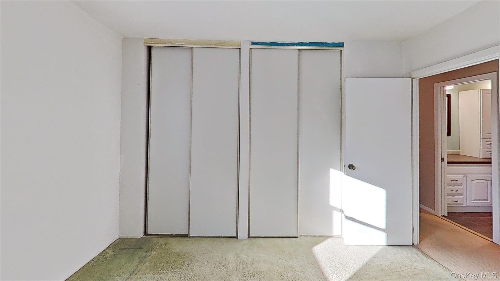 #19 photo, 25 Hawthorne Street, Mount Sinai , NY 11766