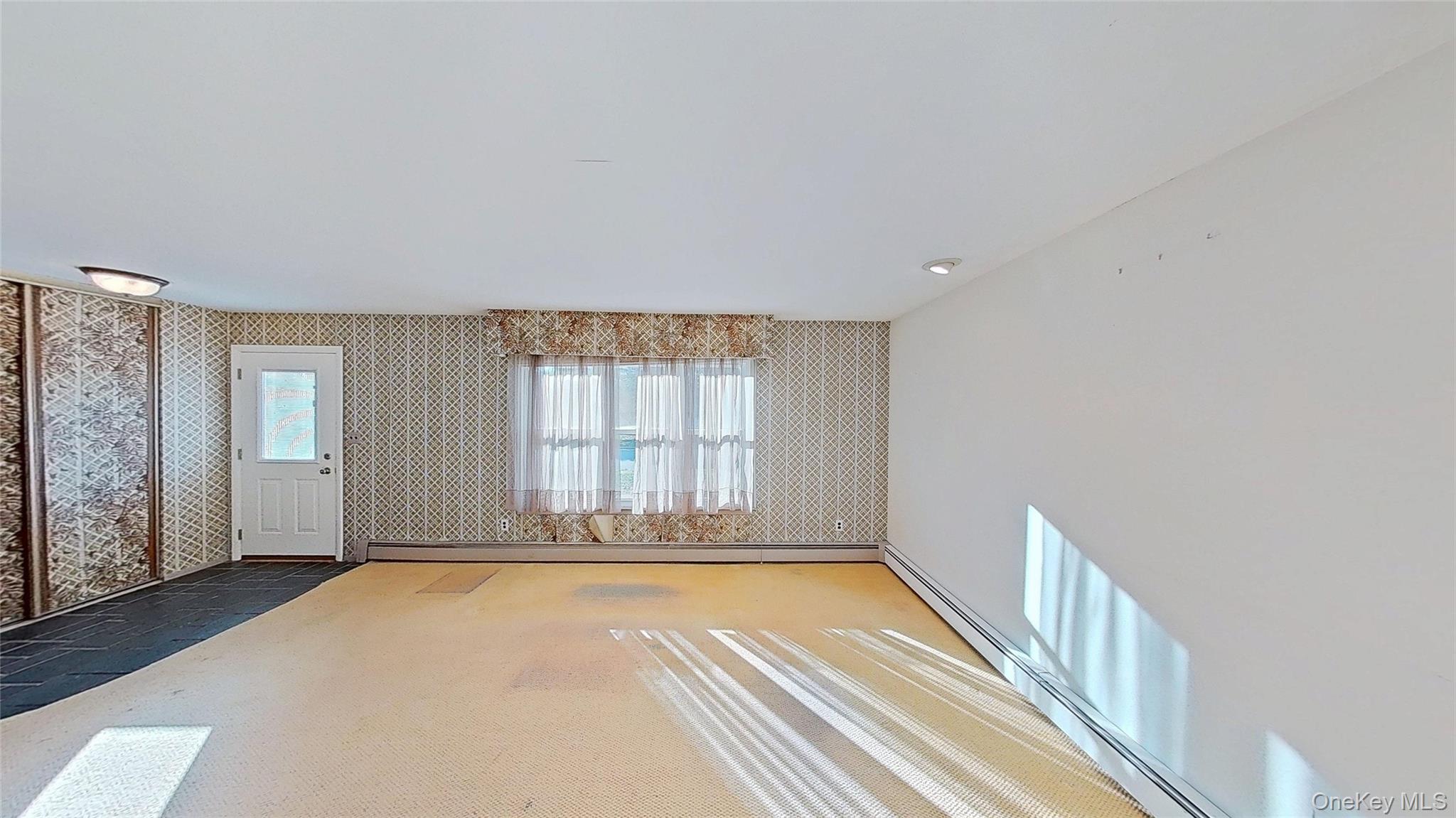 #7 photo, 25 Hawthorne Street, Mount Sinai , NY 11766