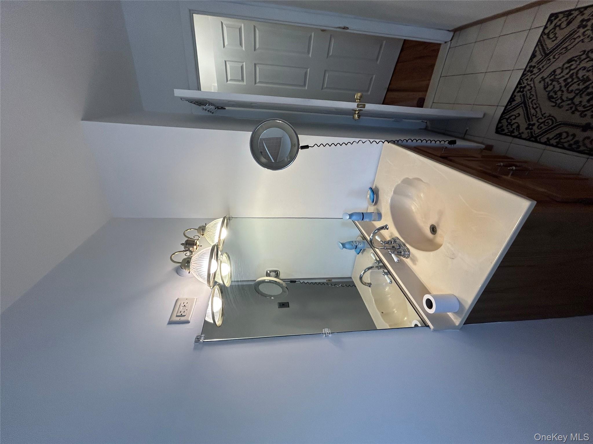 #11 photo, 420 Pennsylvania Avenue, Williston Park , NY 11596