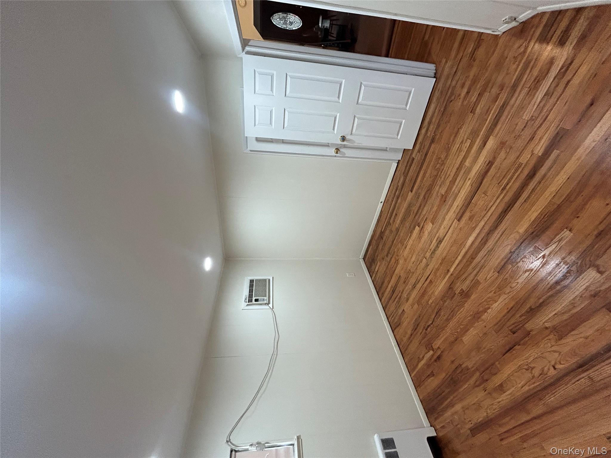 #16 photo, 420 Pennsylvania Avenue, Williston Park , NY 11596