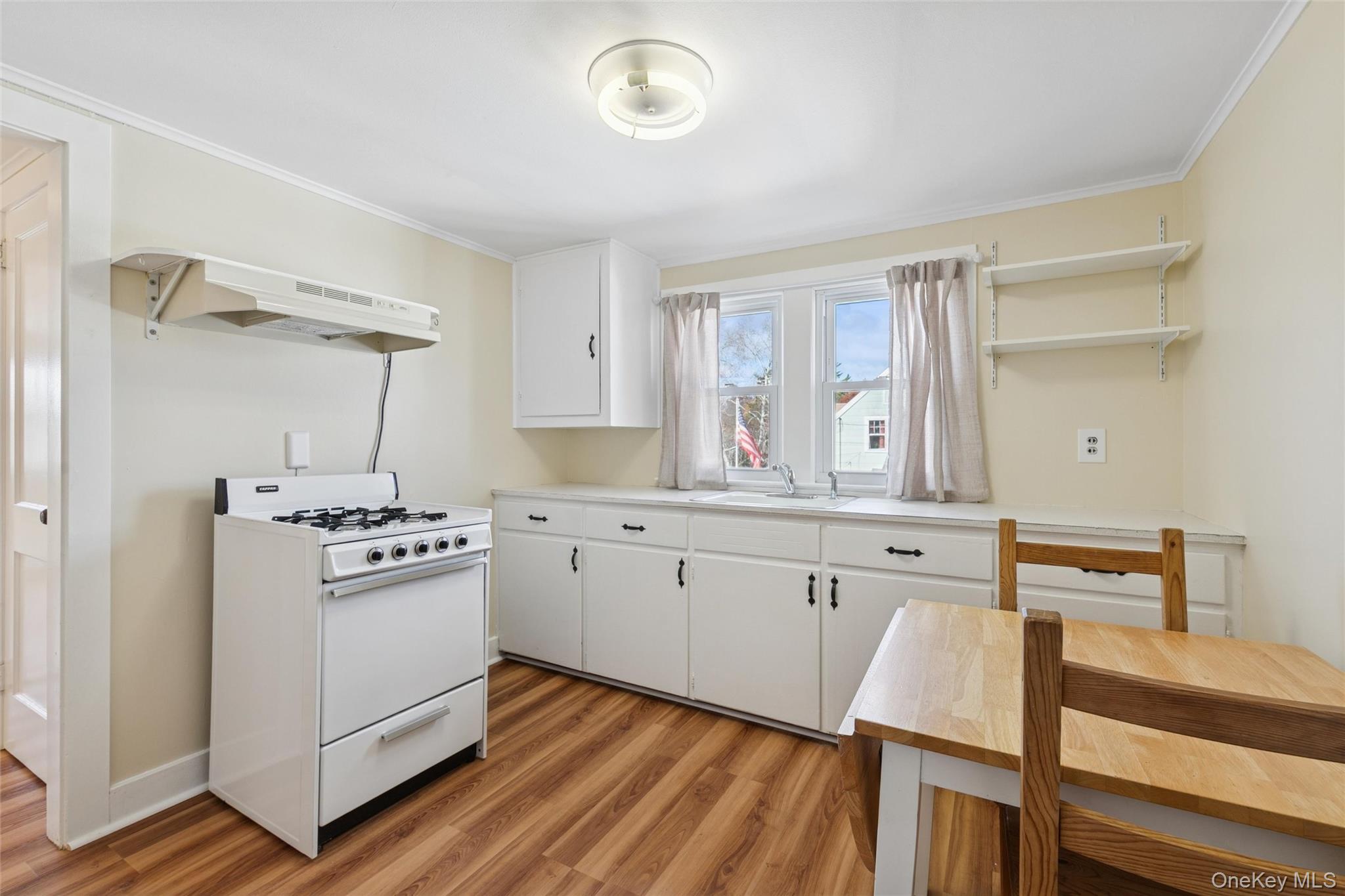 #3 photo, 374-376 Marcy Avenue, Riverhead , NY 11901