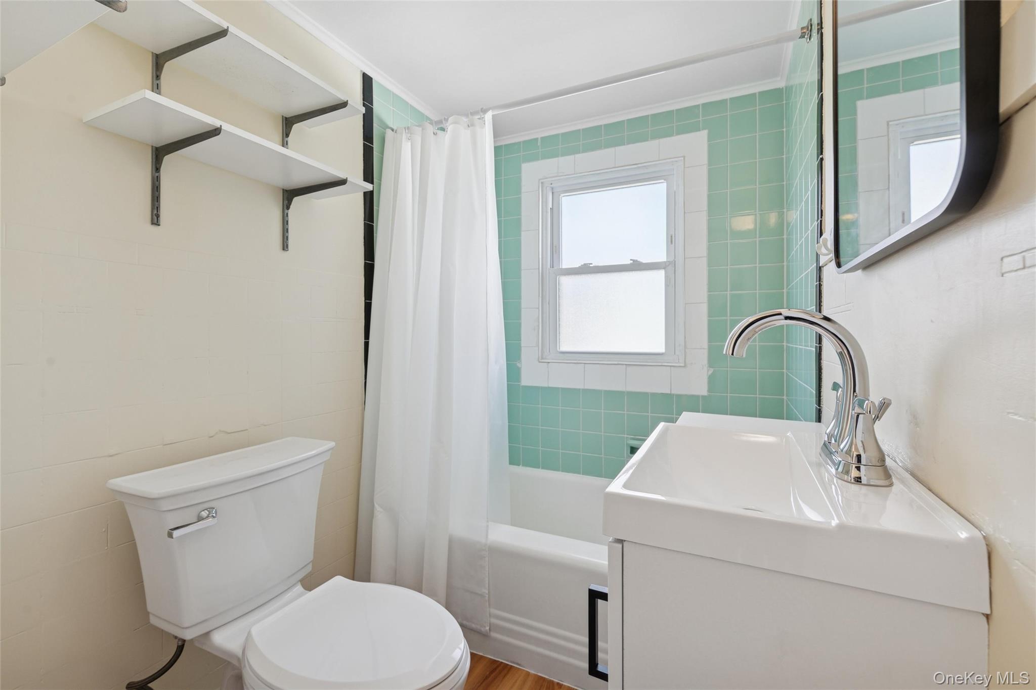 #6 photo, 374-376 Marcy Avenue, Riverhead , NY 11901