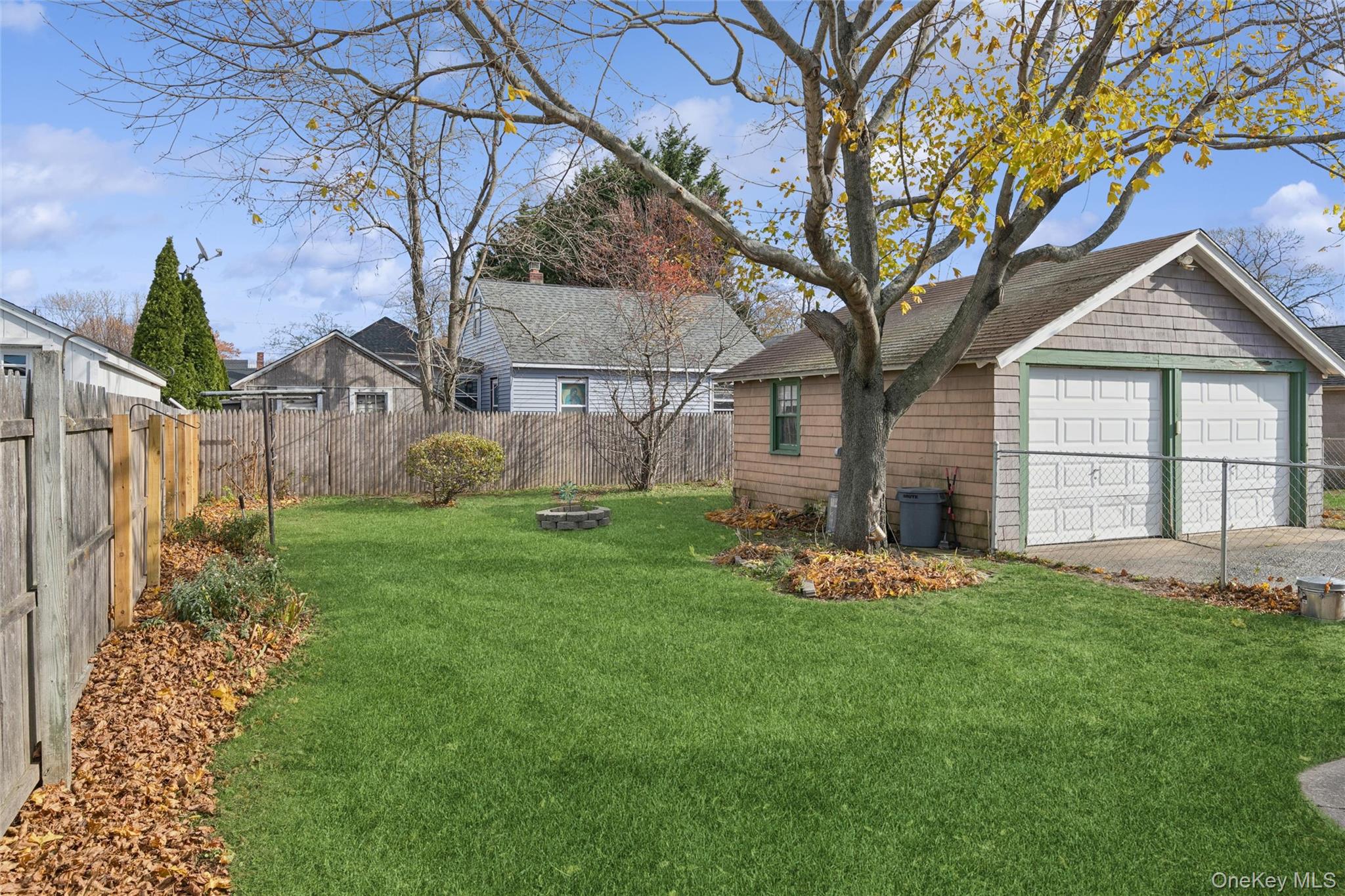 #8 photo, 374-376 Marcy Avenue, Riverhead , NY 11901