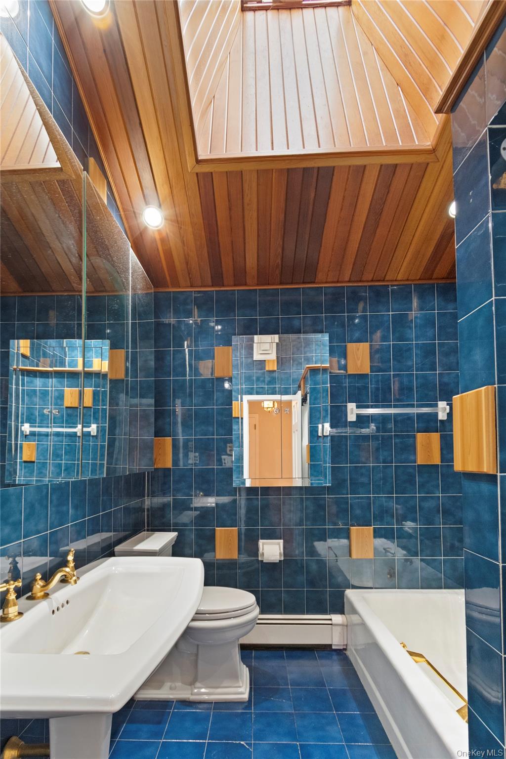 #12 photo, 9 Oak Shore Drive, Bayville , NY 11709