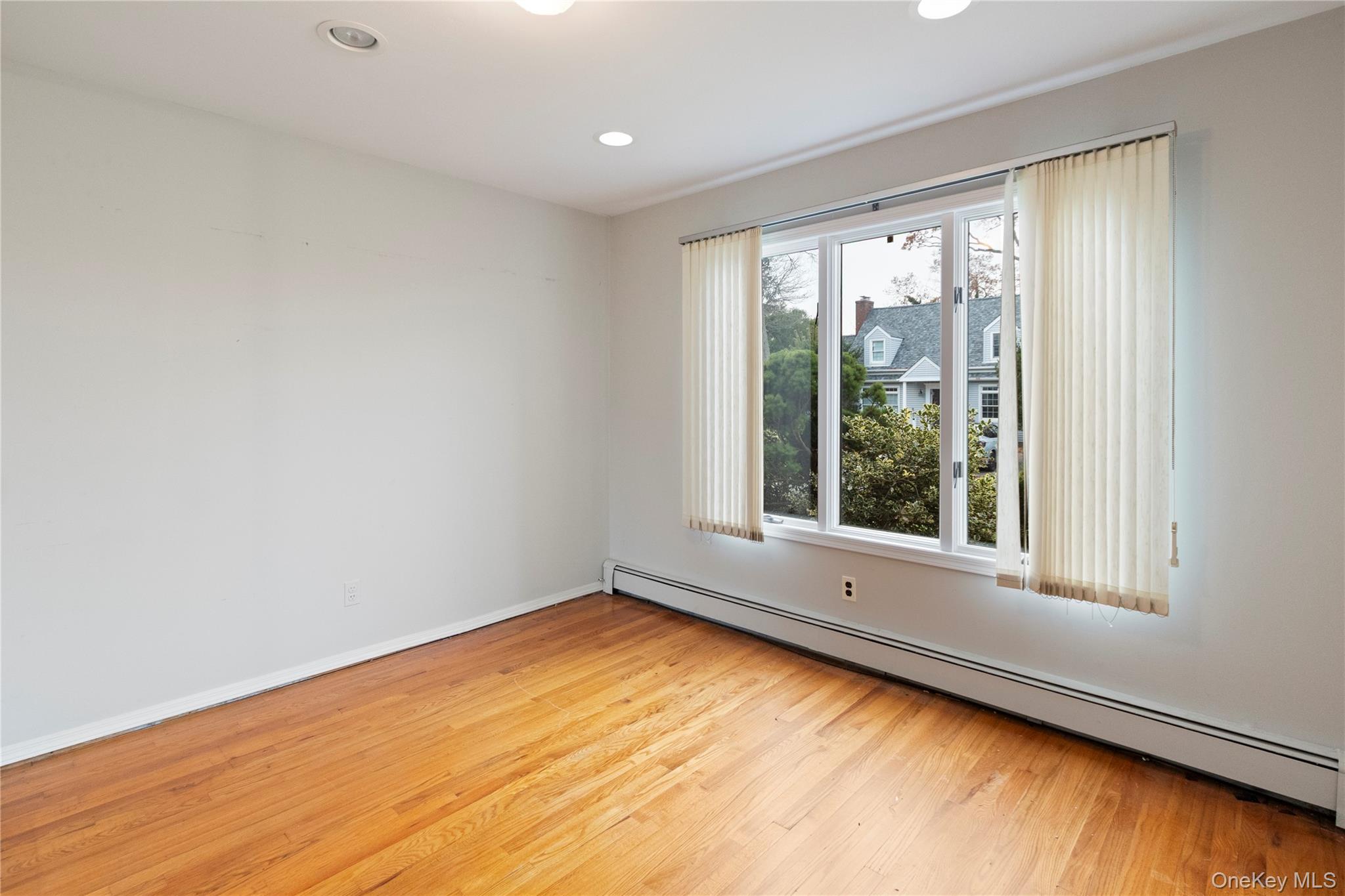 #13 photo, 9 Oak Shore Drive, Bayville , NY 11709