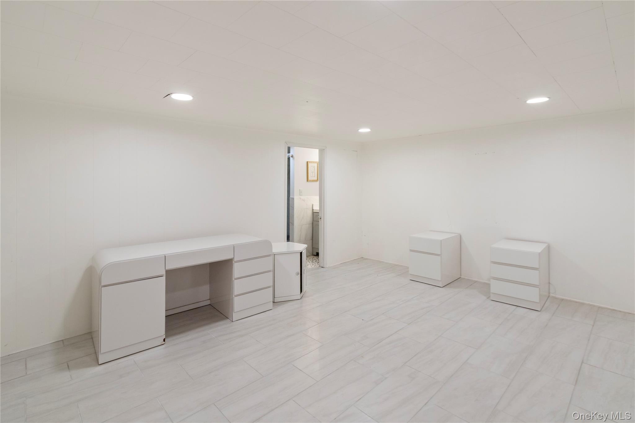 #17 photo, 9 Oak Shore Drive, Bayville , NY 11709