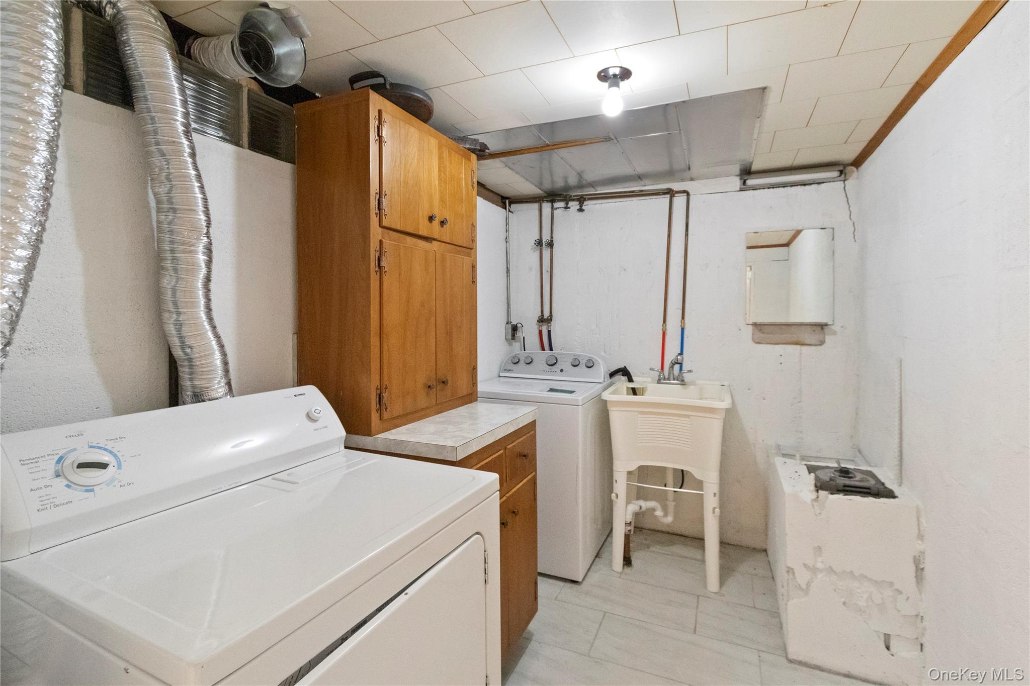 #18 photo, 9 Oak Shore Drive, Bayville , NY 11709