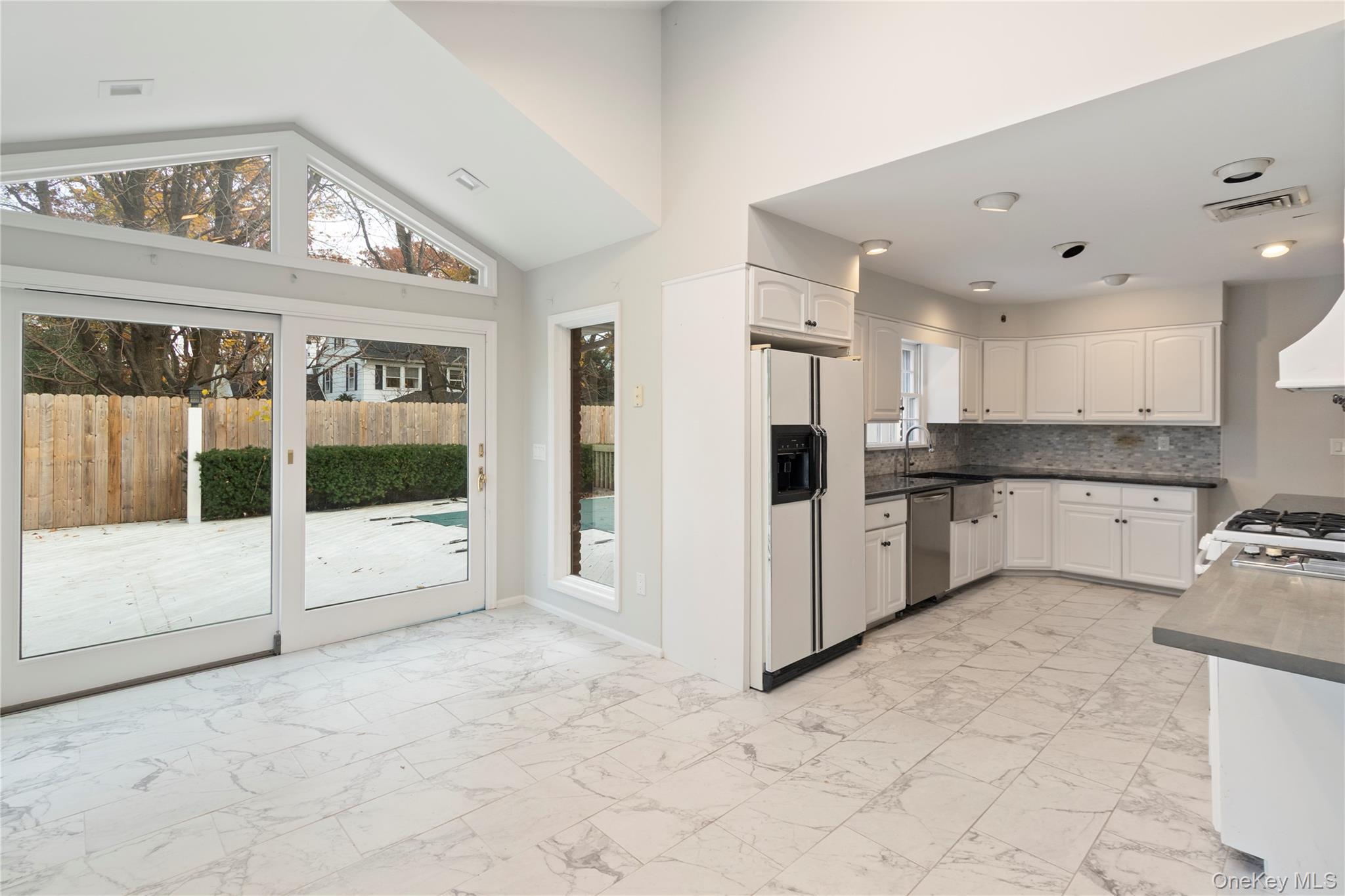 #4 photo, 9 Oak Shore Drive, Bayville , NY 11709