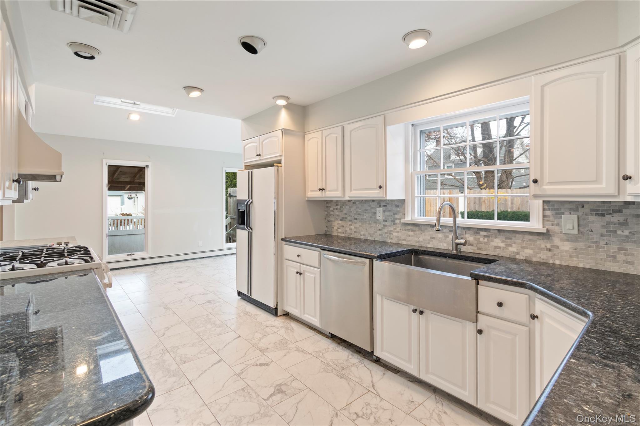 #5 photo, 9 Oak Shore Drive, Bayville , NY 11709