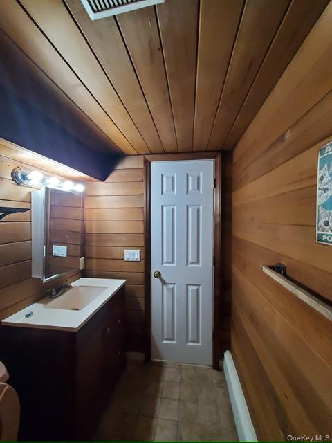 #15 photo, 153 Main Street, East Rockaway , NY 11518